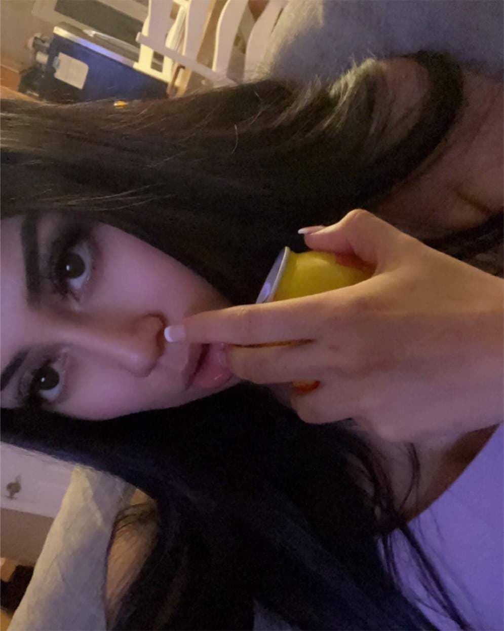 Y<3