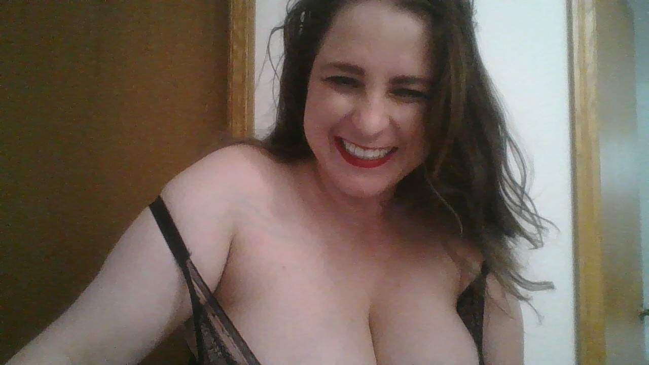 Busty Belter