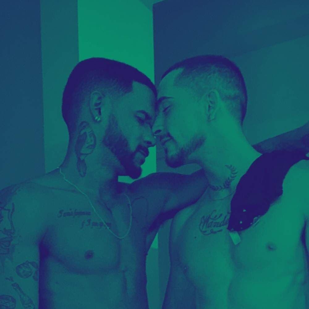 👨🏾❤️👨🏻 Caio & Ian FREE 🎁