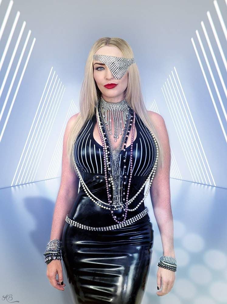 Miss Jessica Wood