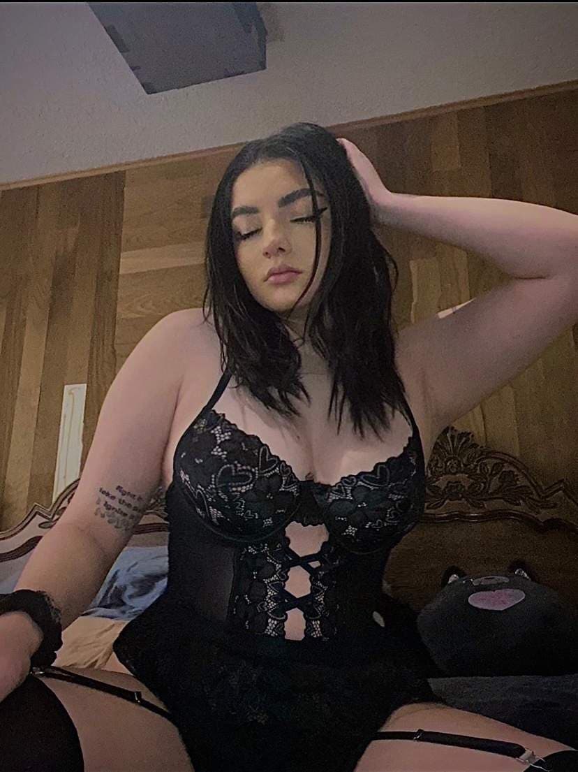 ☾👁️⃤𖤐