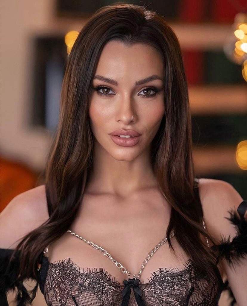 𝑨𝑫𝑬𝑳 𝑴𝑶𝑹𝑬𝑳🔥