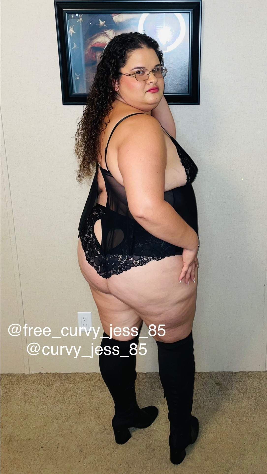 Curvy Jess