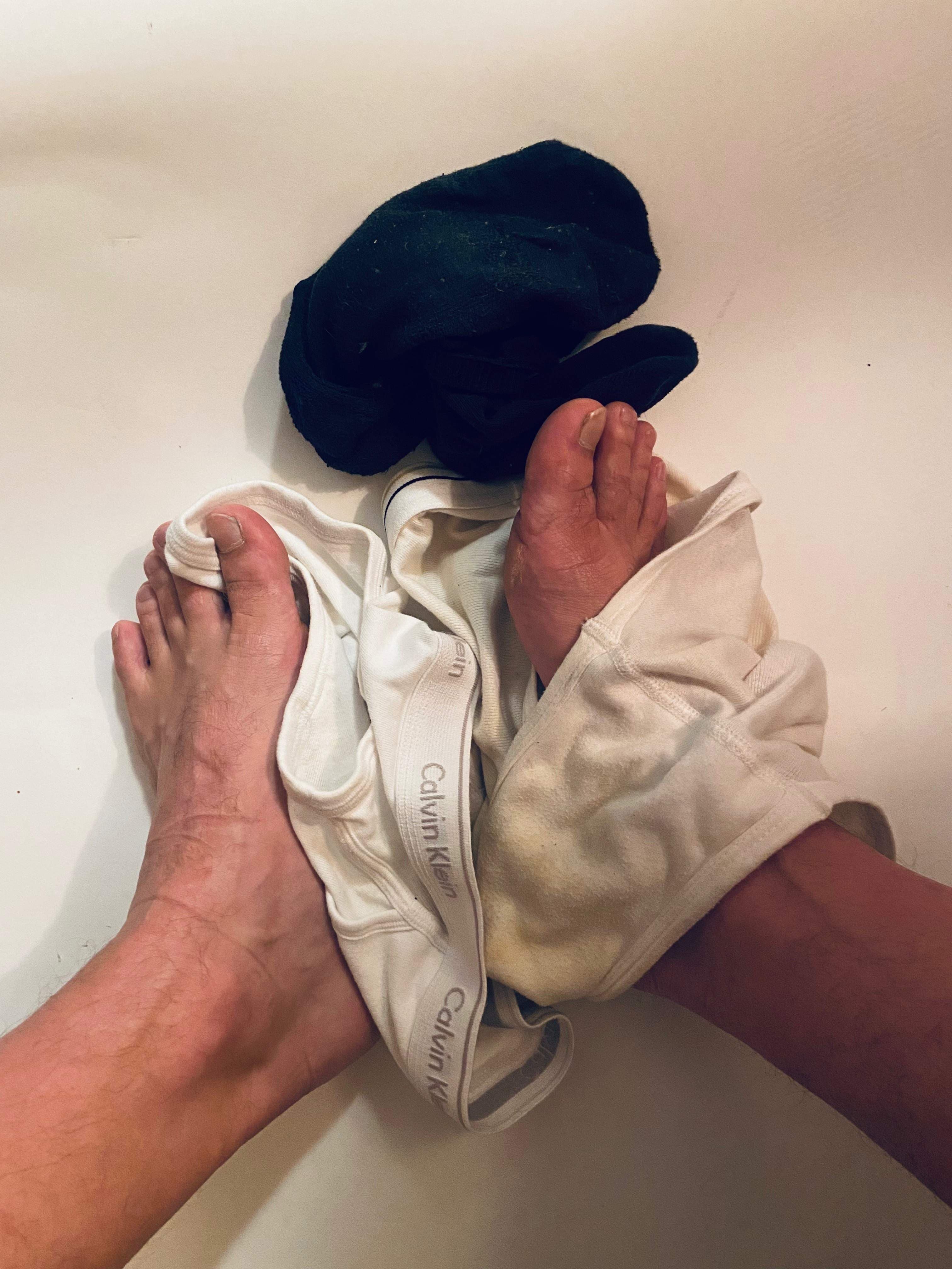 Mr.Strokey-Undies, Feet, Dirty Talk
