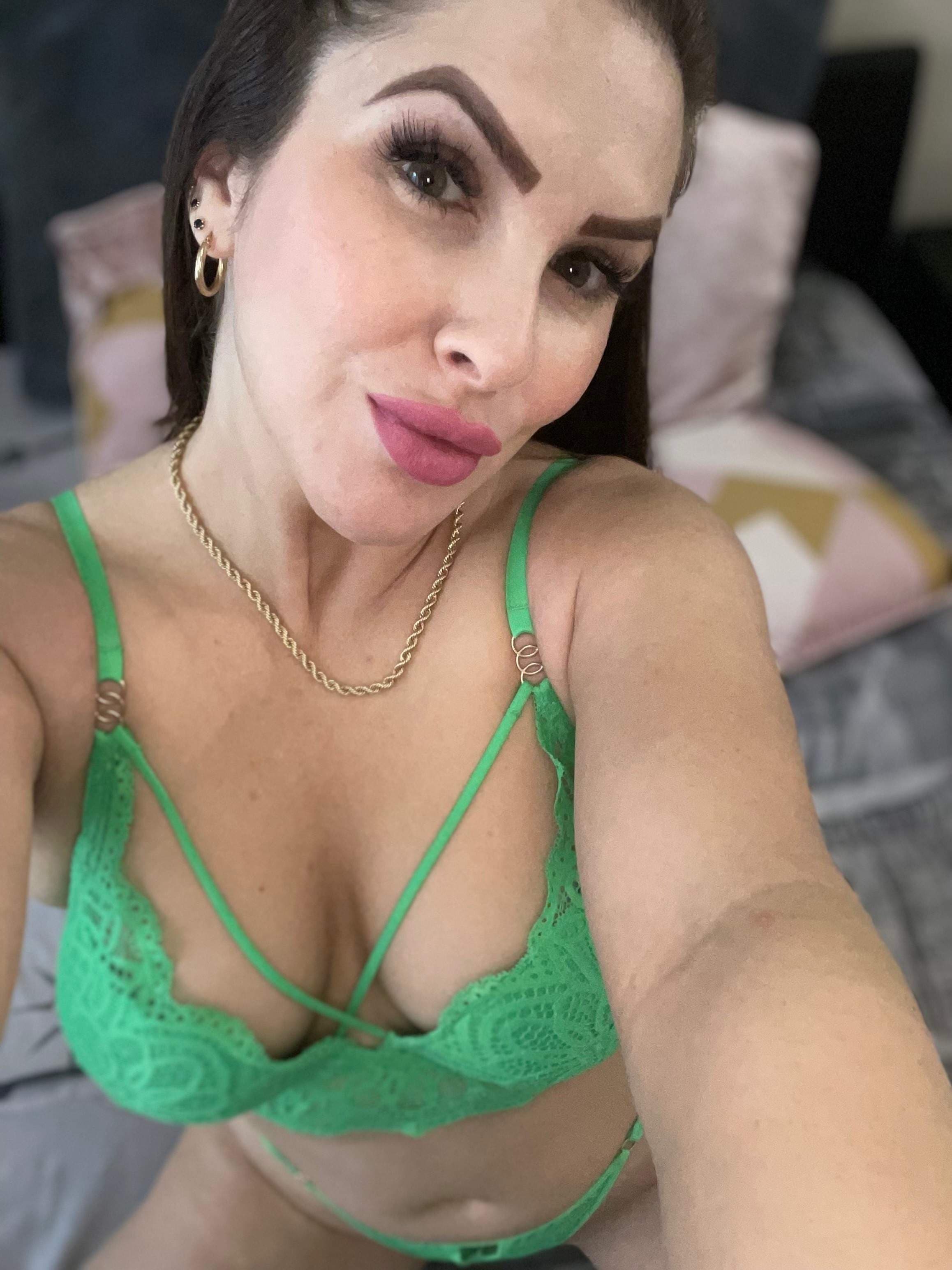 Mel sexy