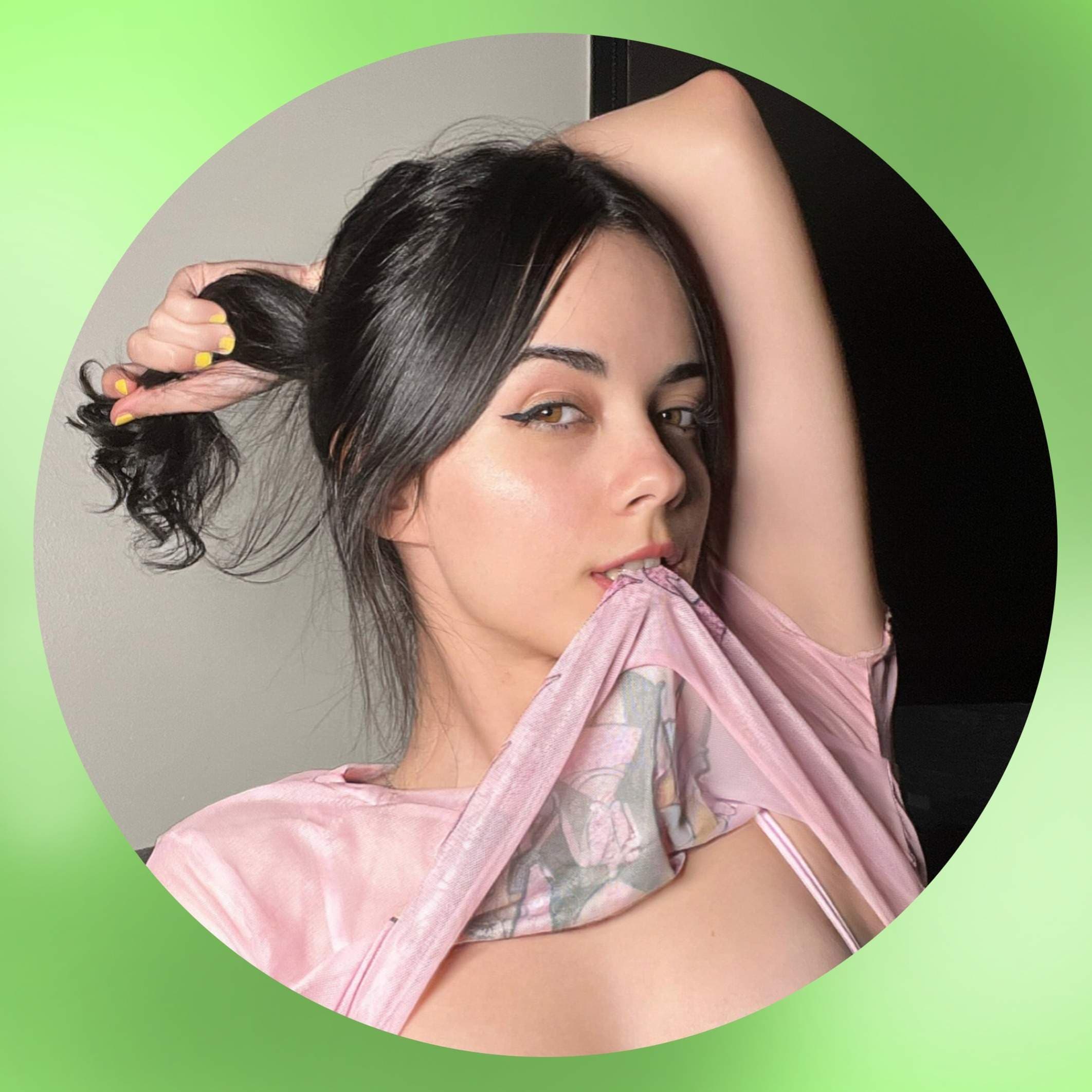 𝐒𝐚𝐫𝐚𝐡 𝐑𝐨𝐨𝐦𝐢𝐞 🌿🫧 ᴄʜᴇᴄᴋ ᴍʏ ᴘɪɴ 🫧🌿
