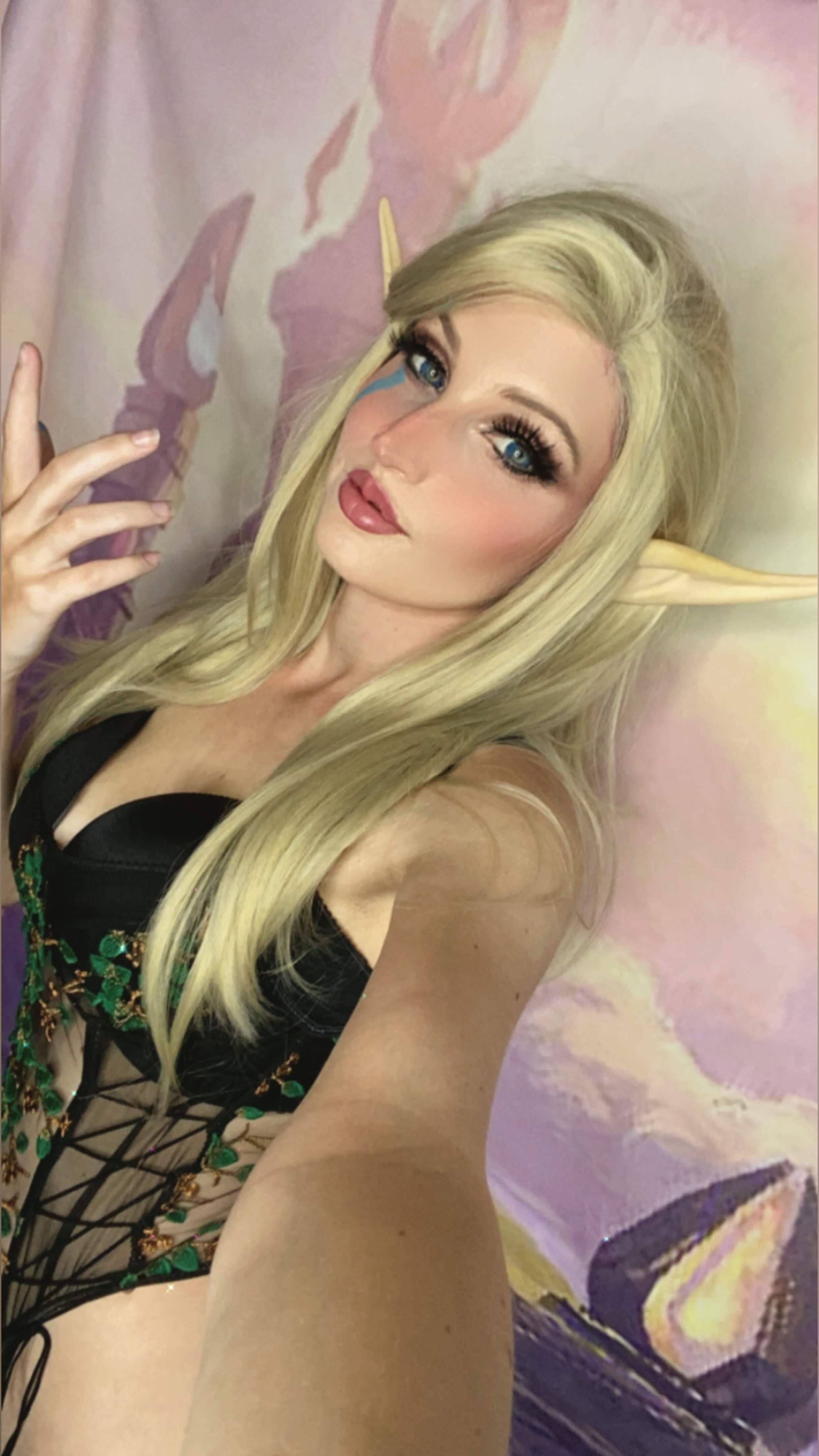 Alrevia (Dark Lady)