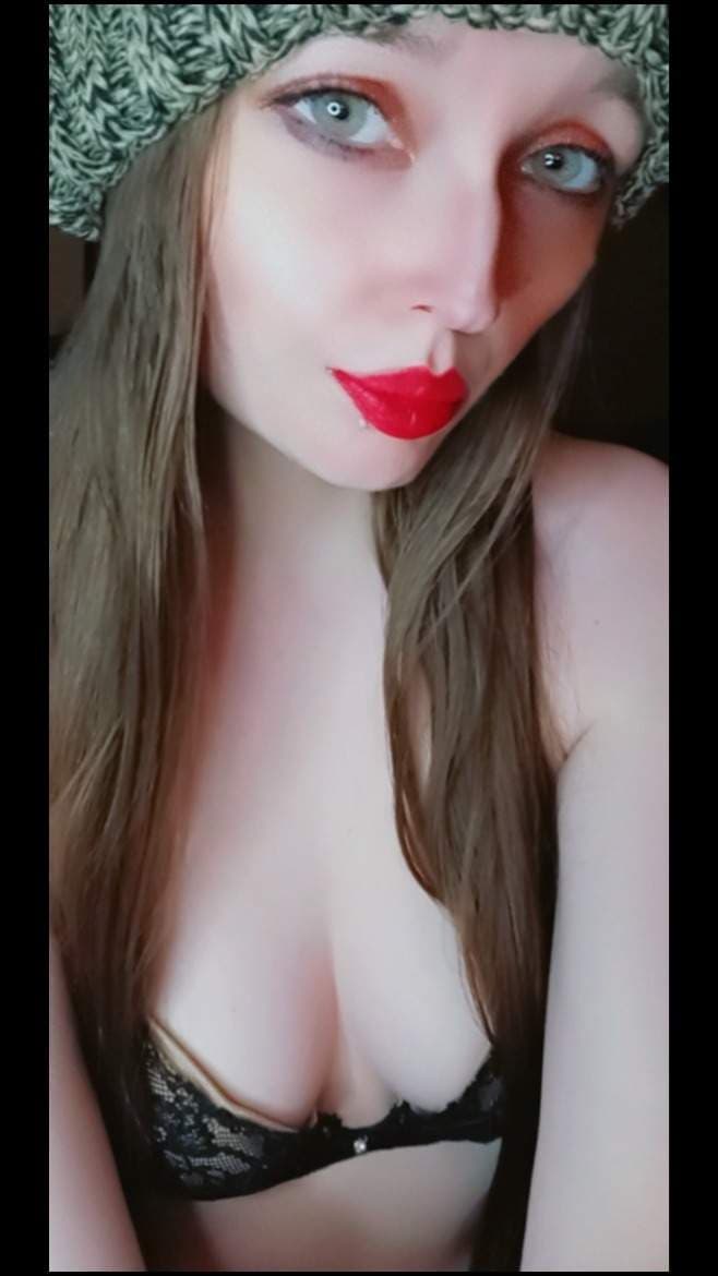 Your Weeb Waifu💕