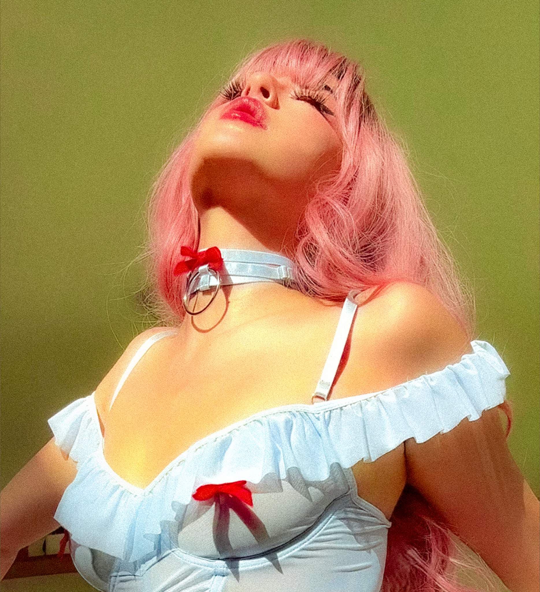 Domina Nina