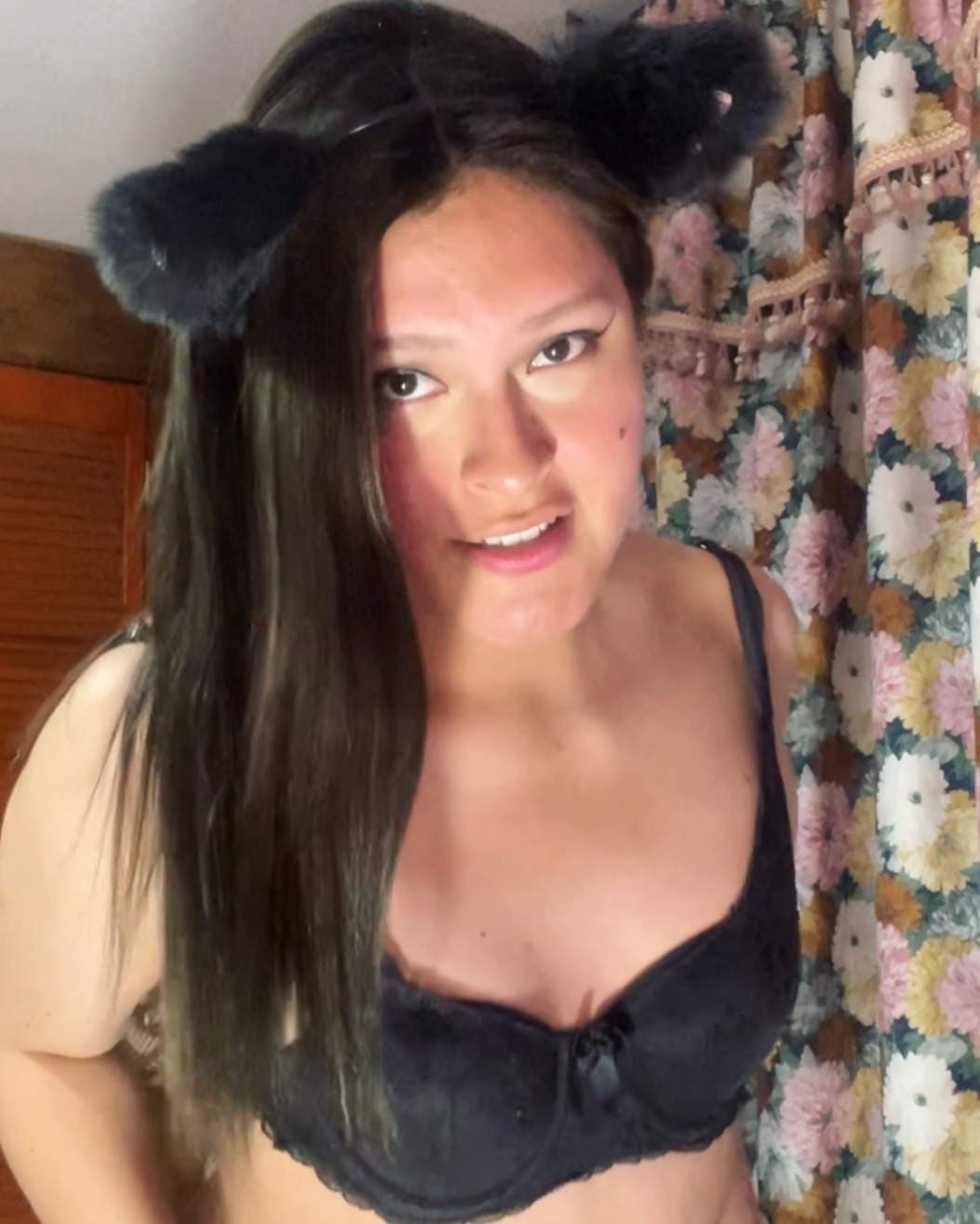 🎀 𝒜𝓃𝑔𝑒𝓁𝒶𝓈 🎀