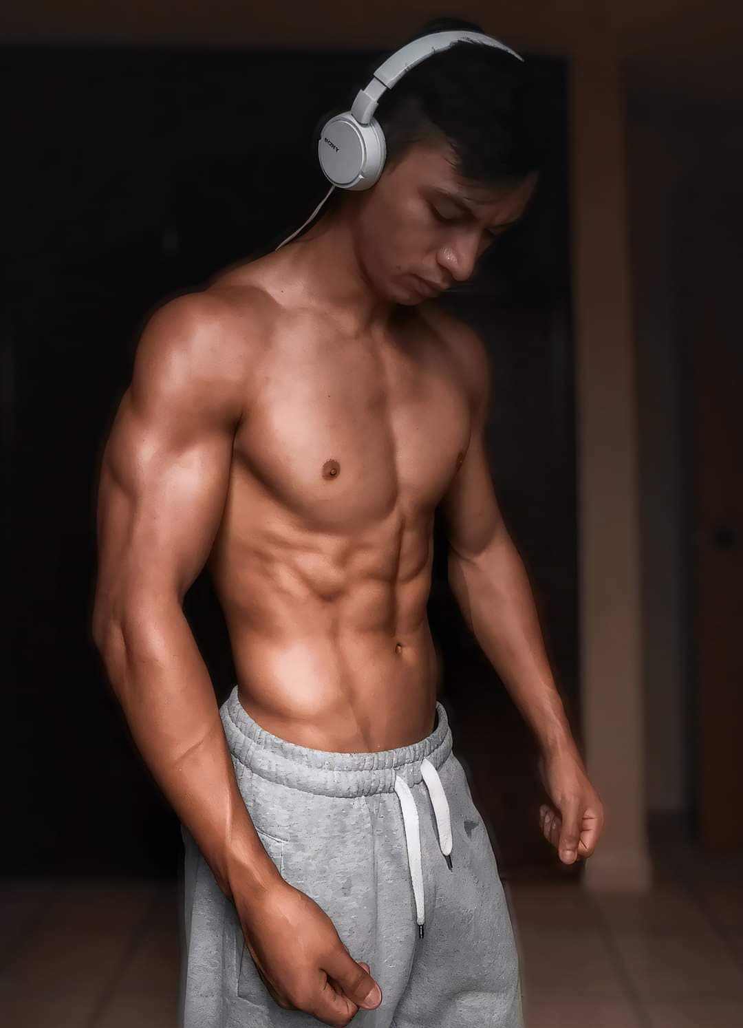 Leo Steel Fit