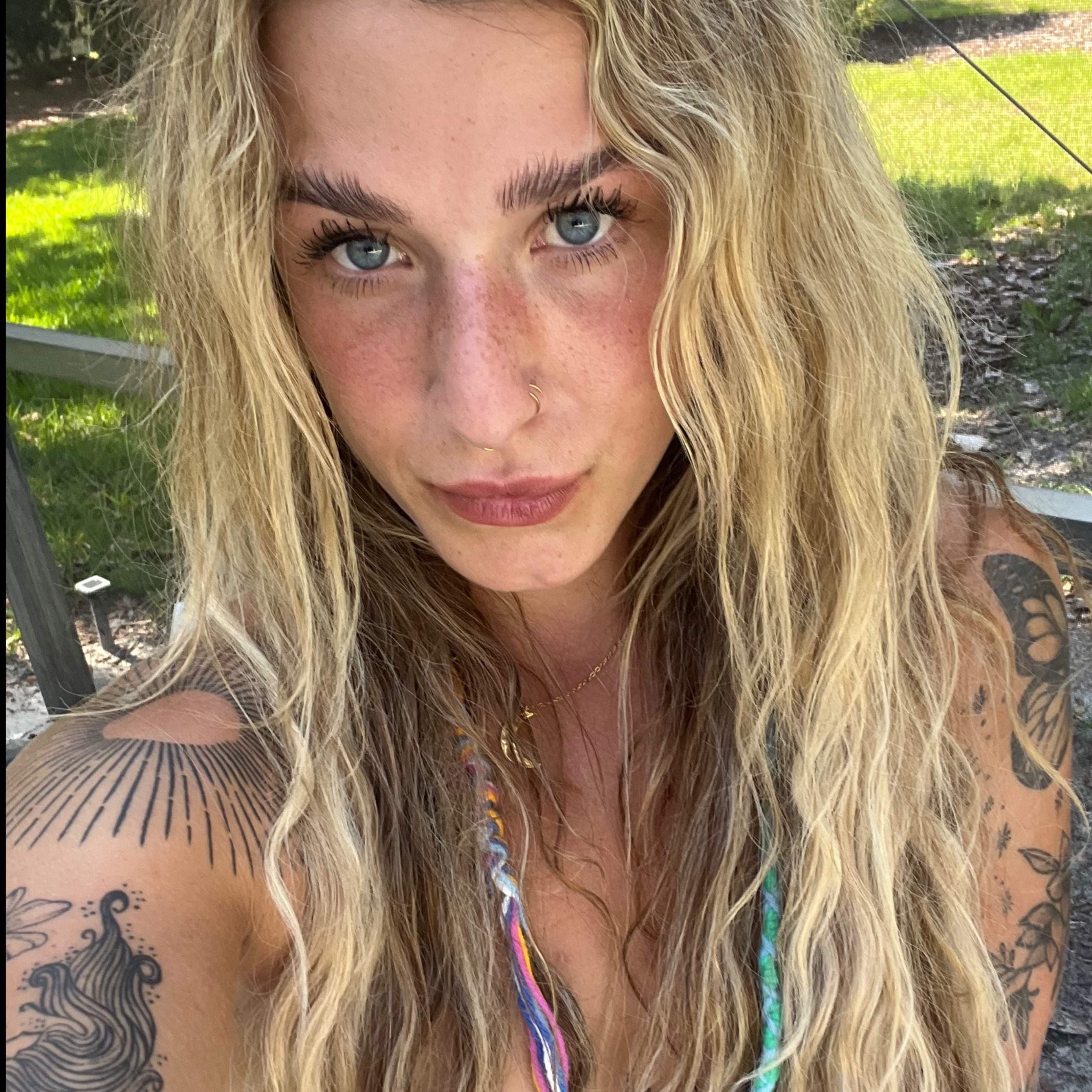 Zoe Elise 🦋