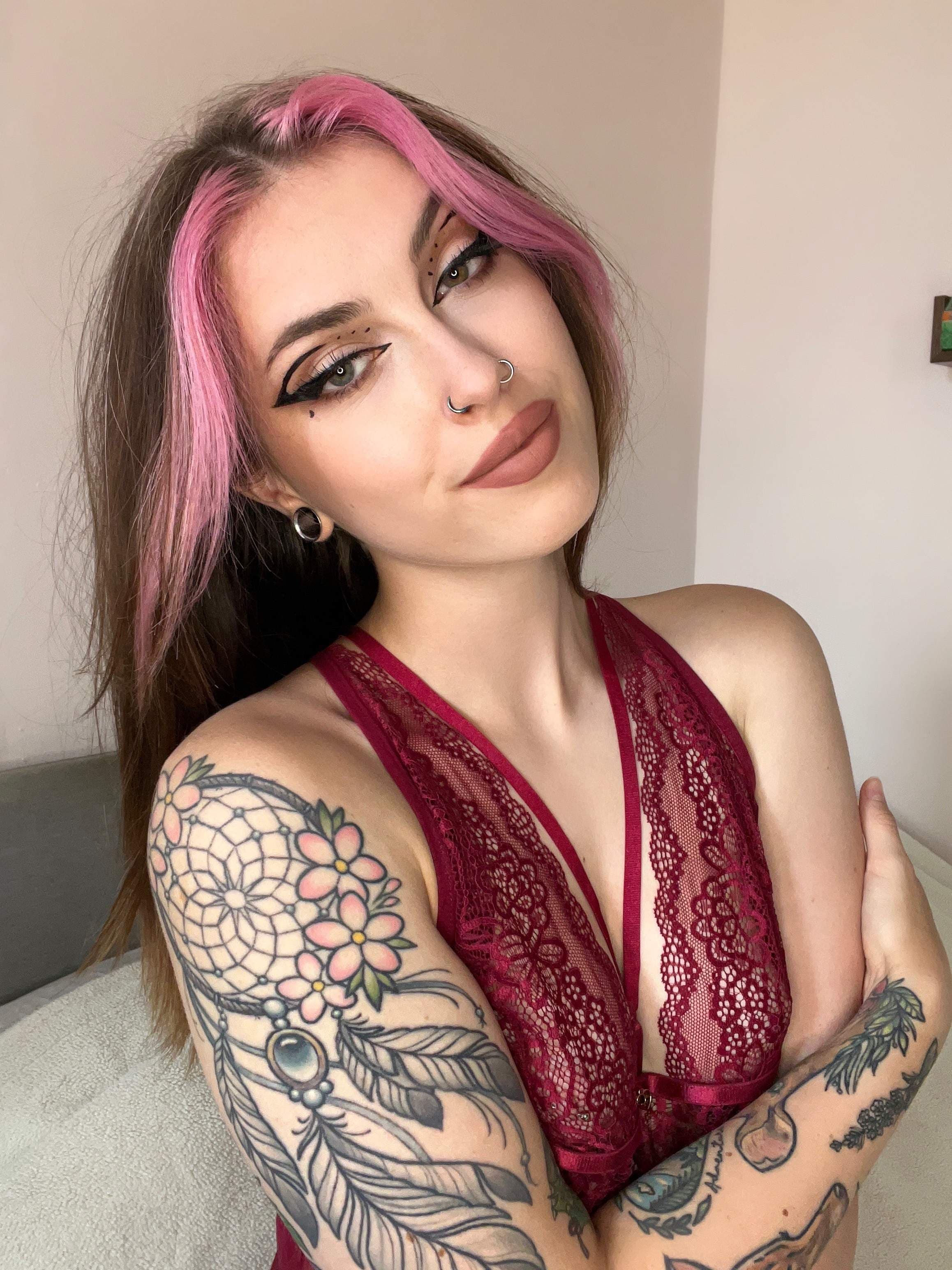 ellie 🖤