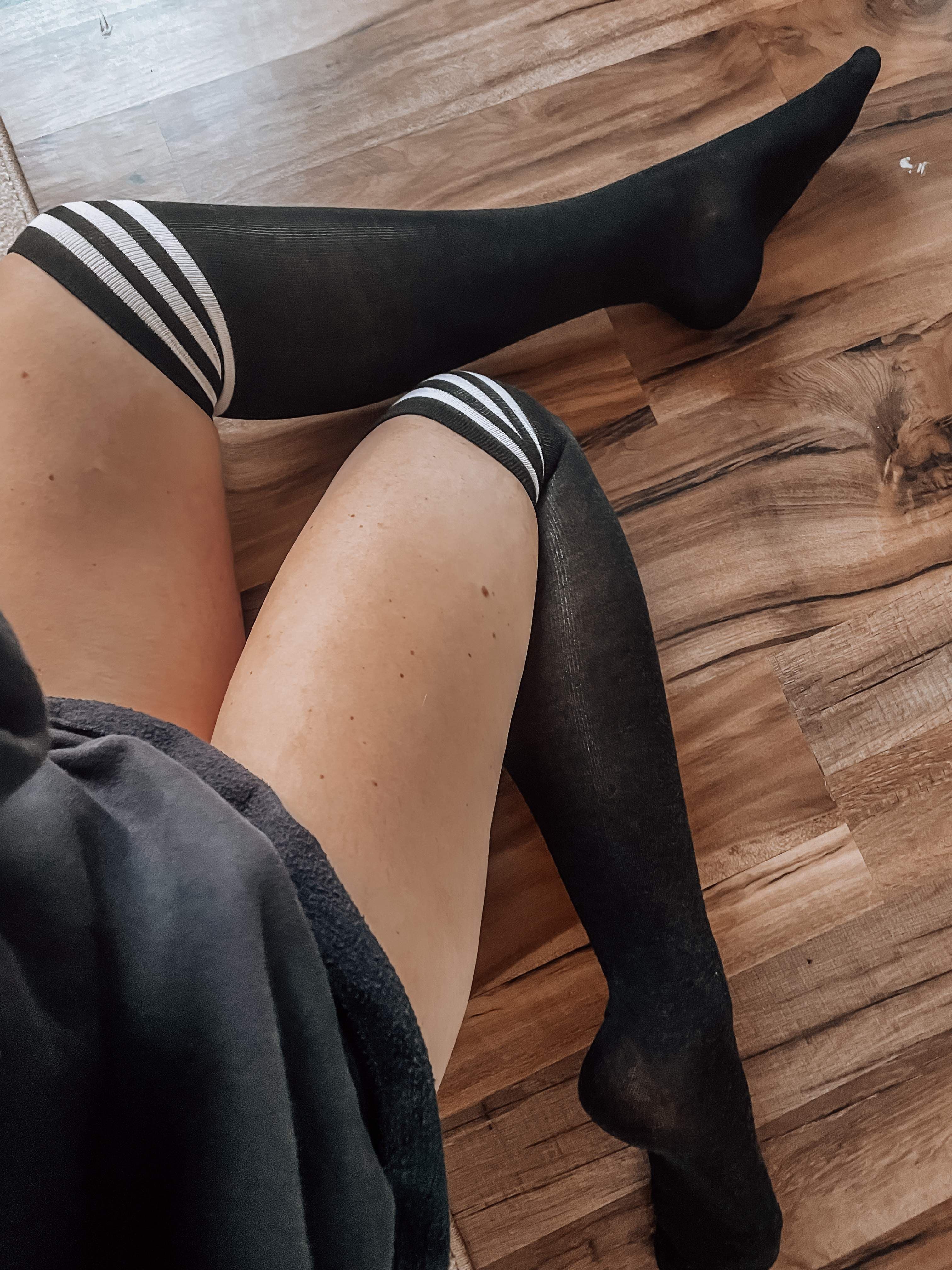 Teasing Tasty Toes