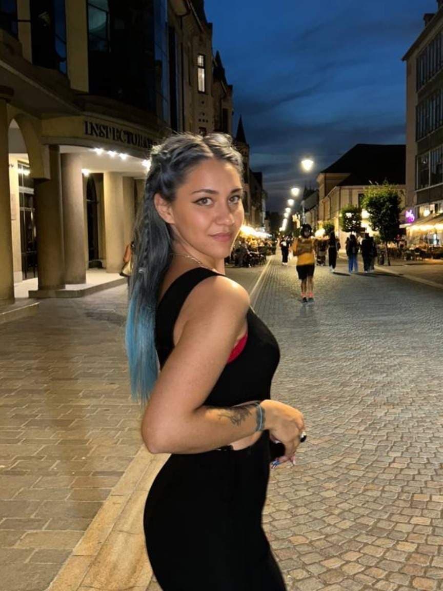 Myra ✨