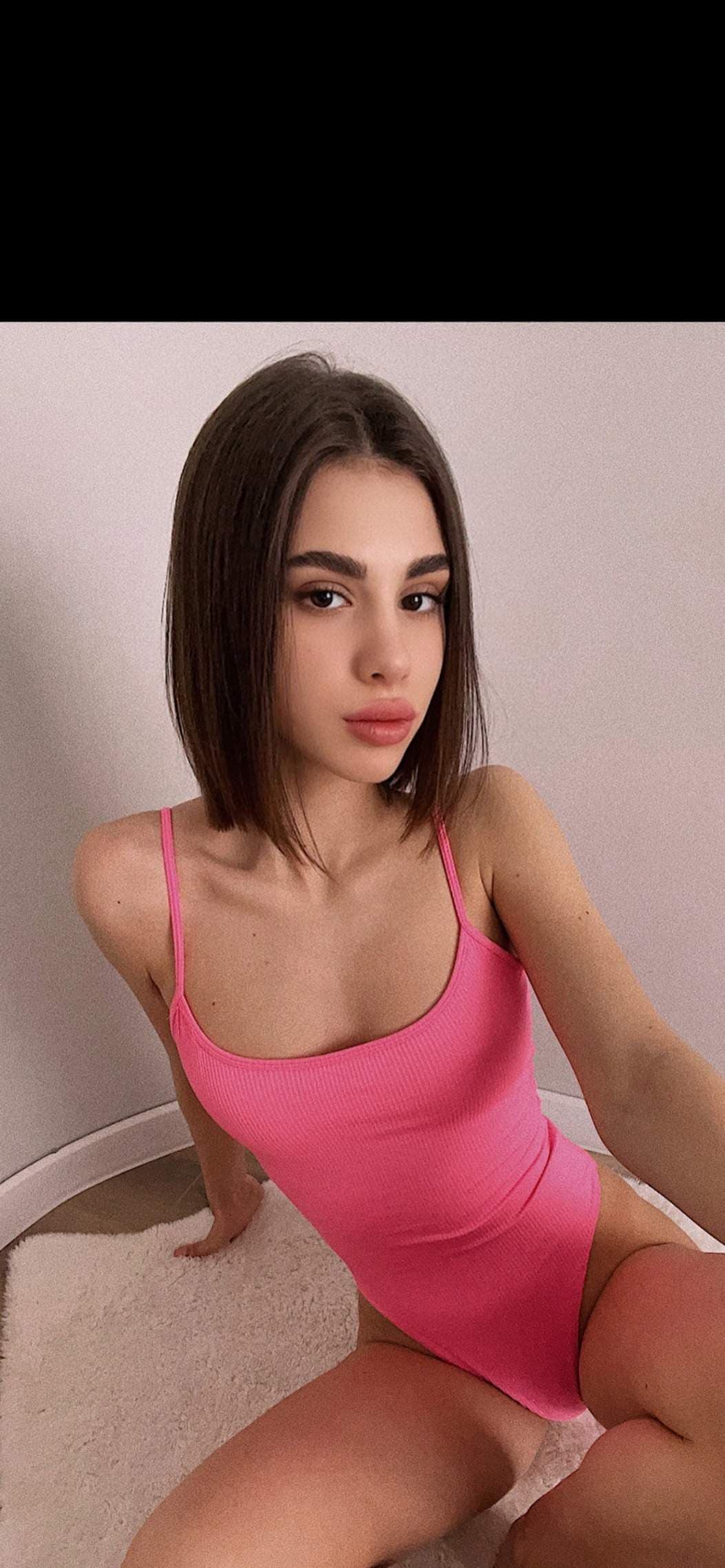 Stunning Sandra💥