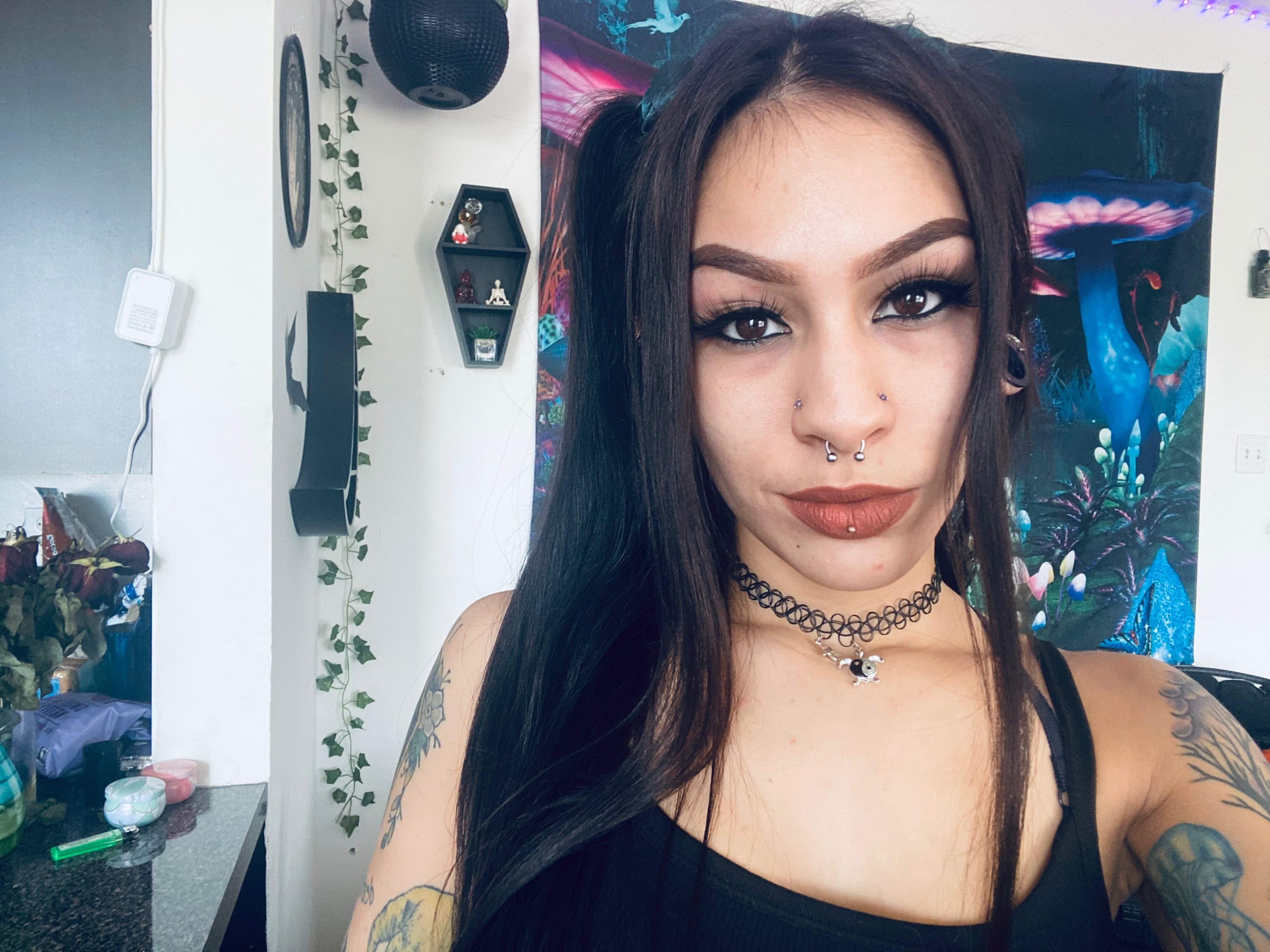 🪴 Trinity Addams 🪴