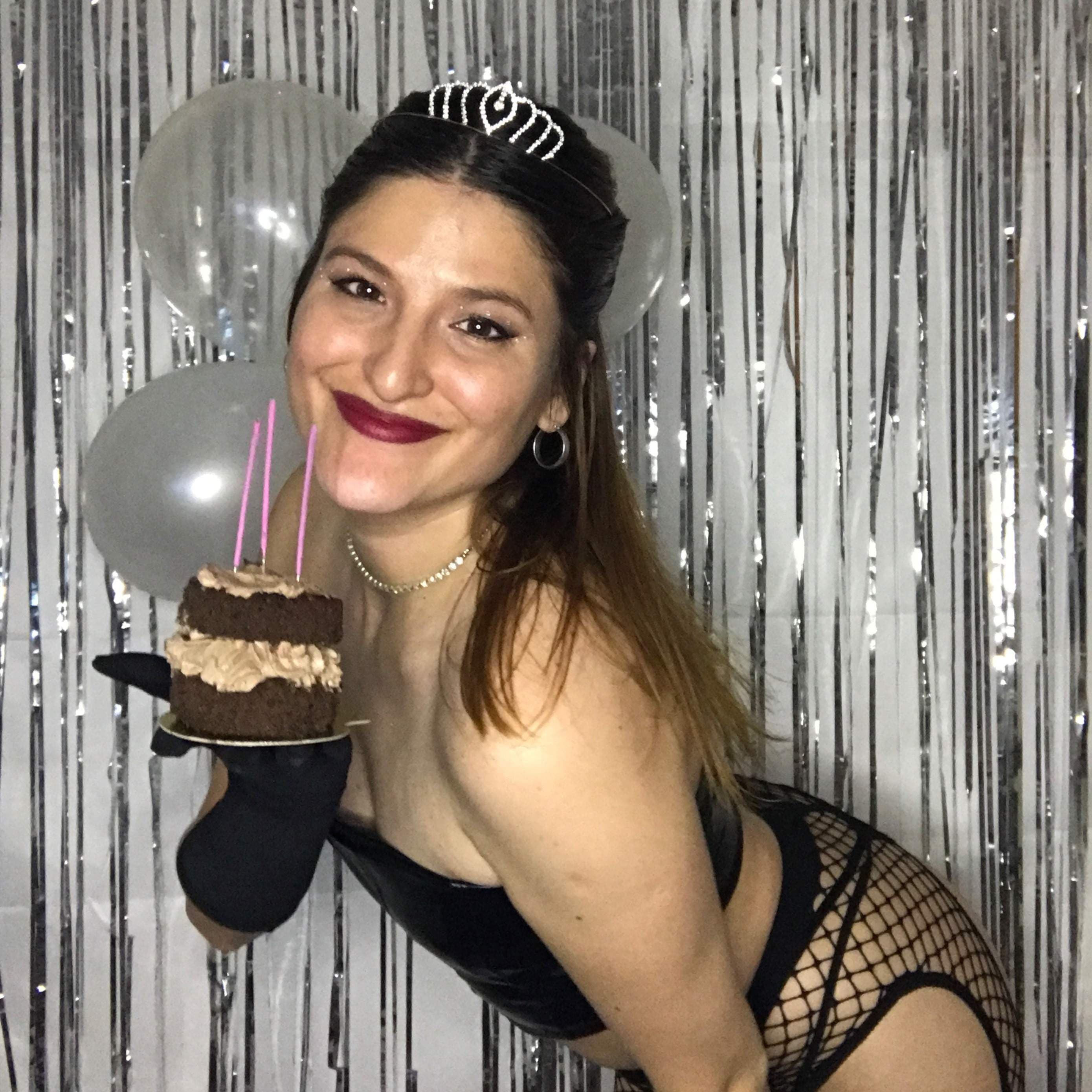 💘 Nina ✨BIRTHDAY MONTH✨🎉💘