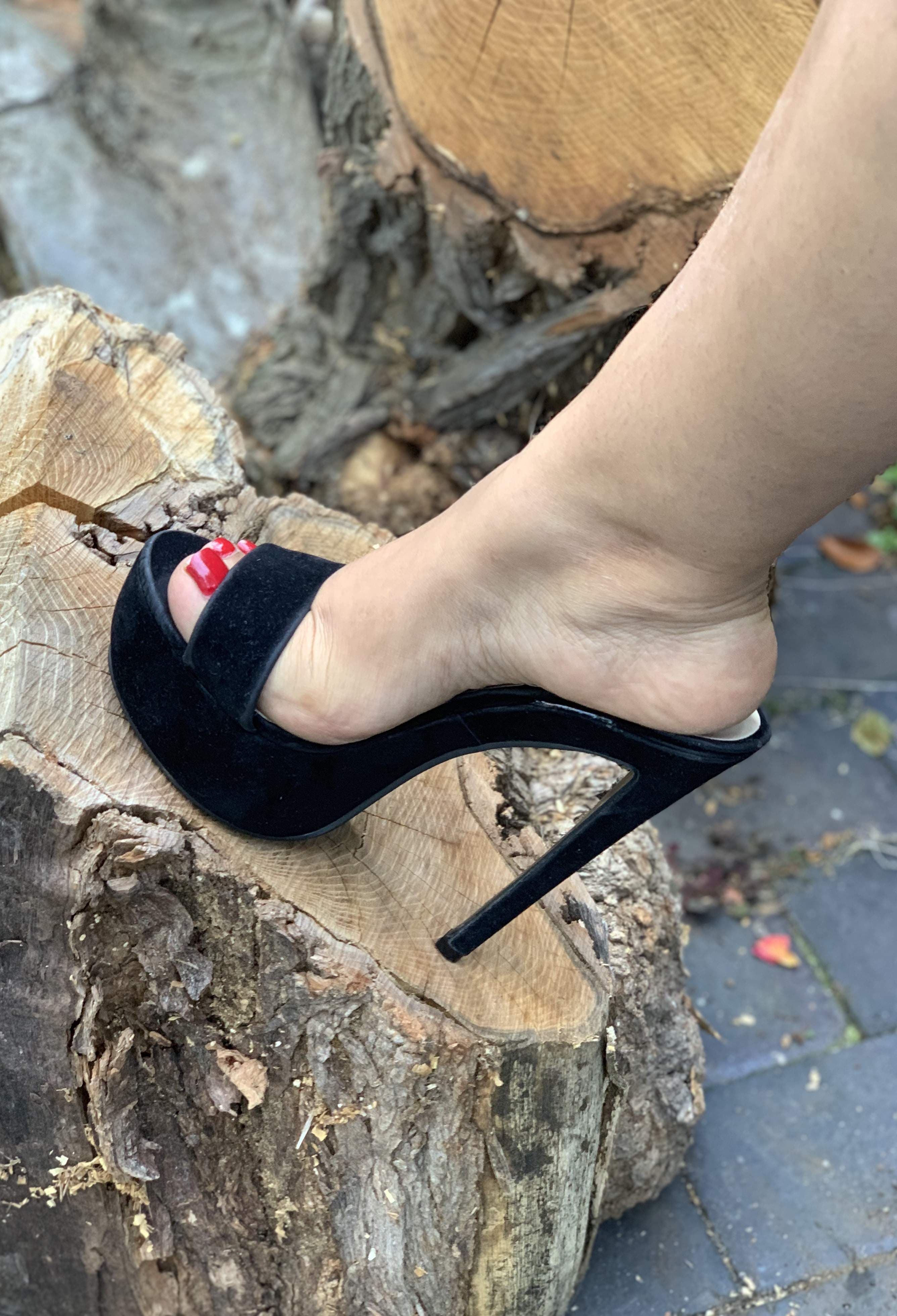 Sexy Feet and Heels