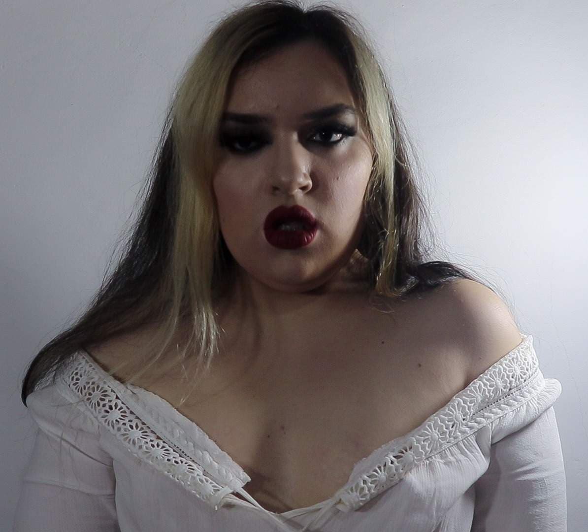 Dark Belle