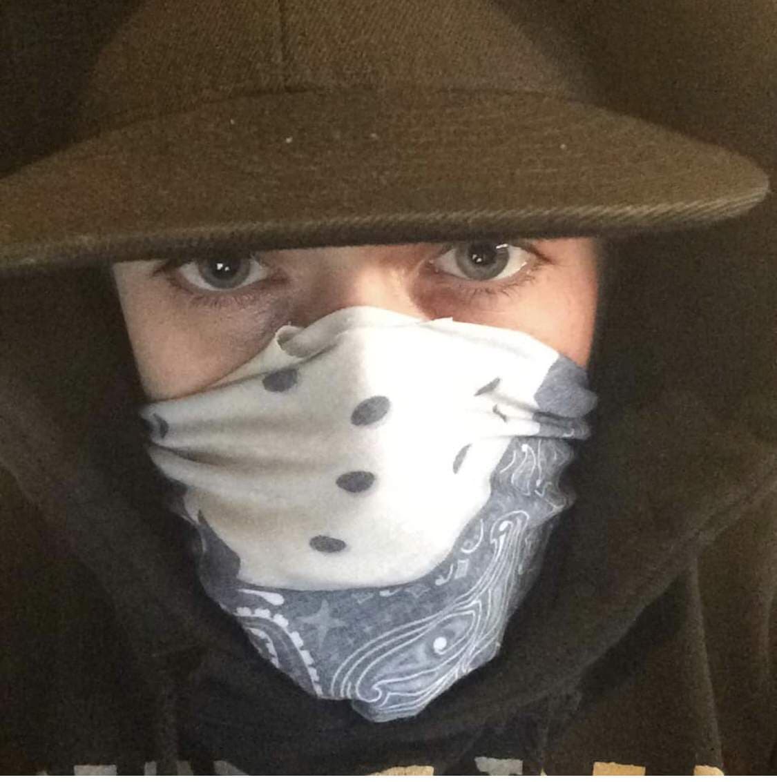 J