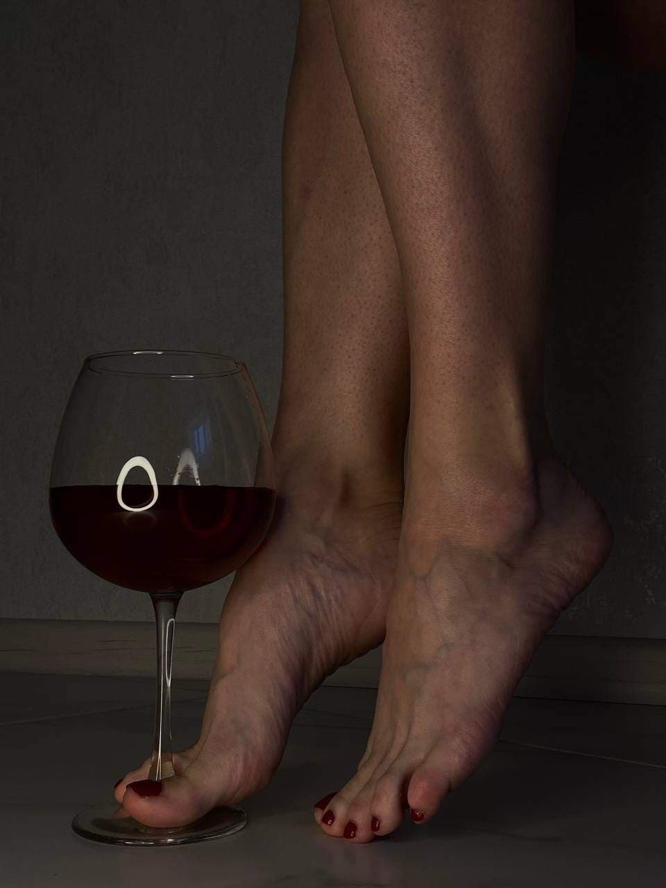 feet queen