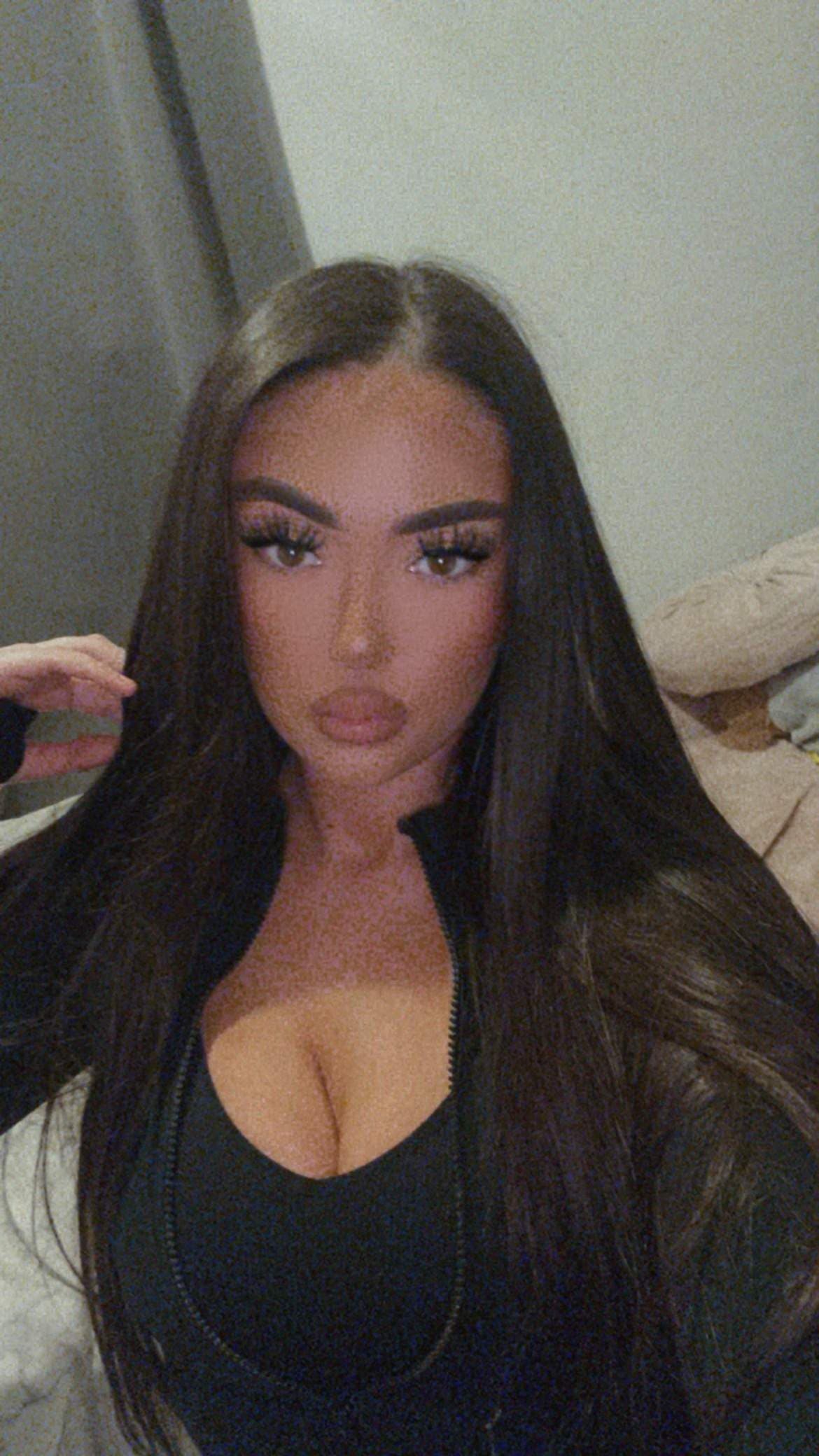Miss Sarah 👸🏽🖤🤎
