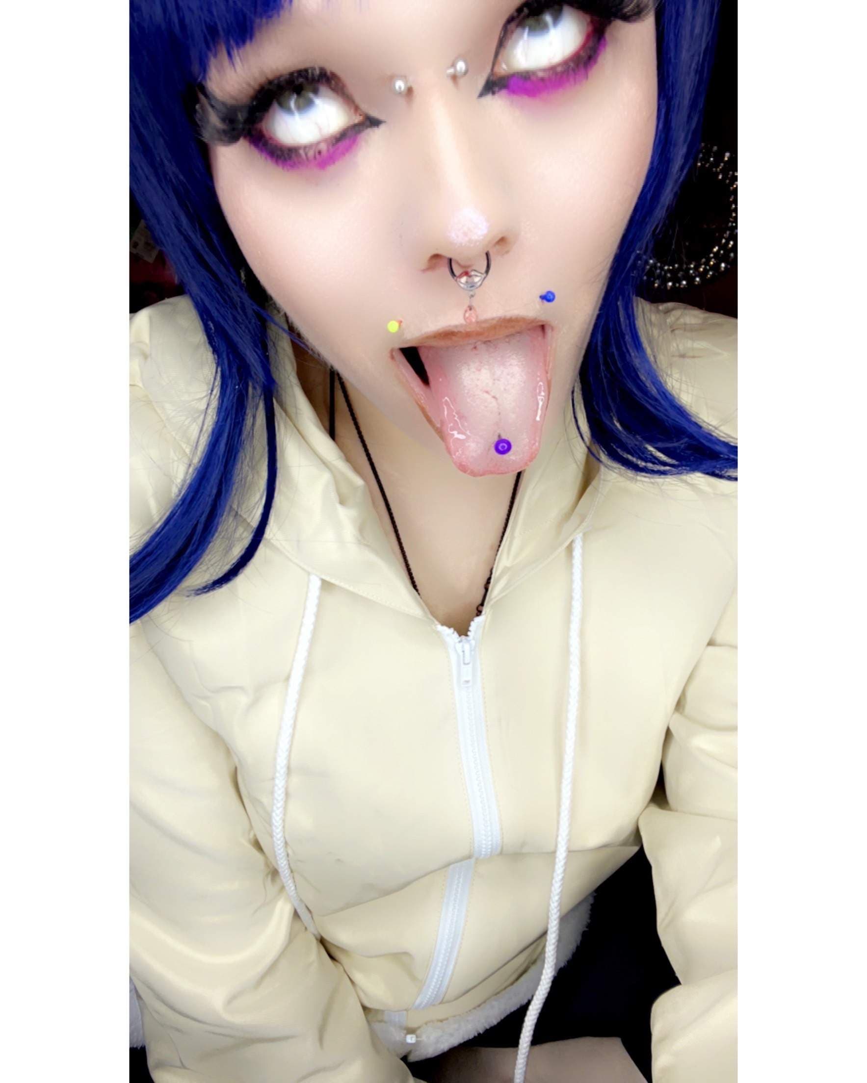 BloodyKisses