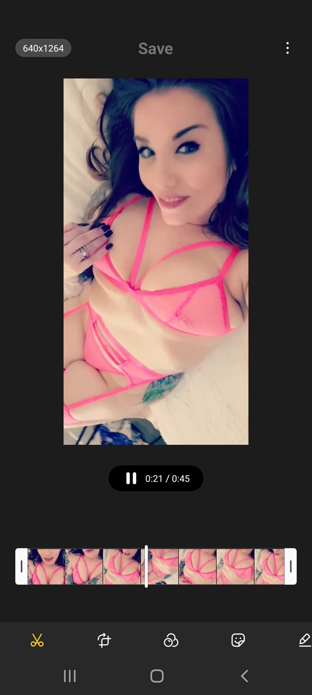 ☮️❤️💨 KINDA HOT MOM- SEE IT ALL