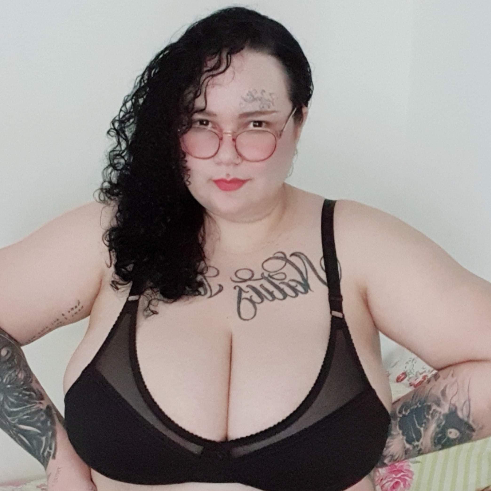 JU IS ONLINE NOW