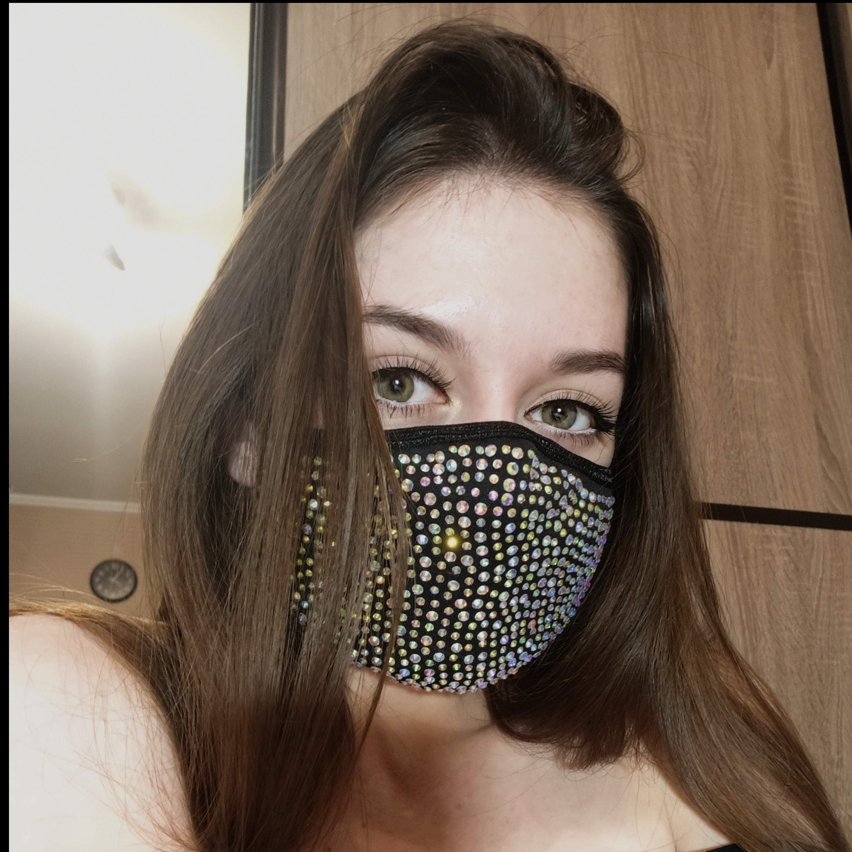 v_nikki