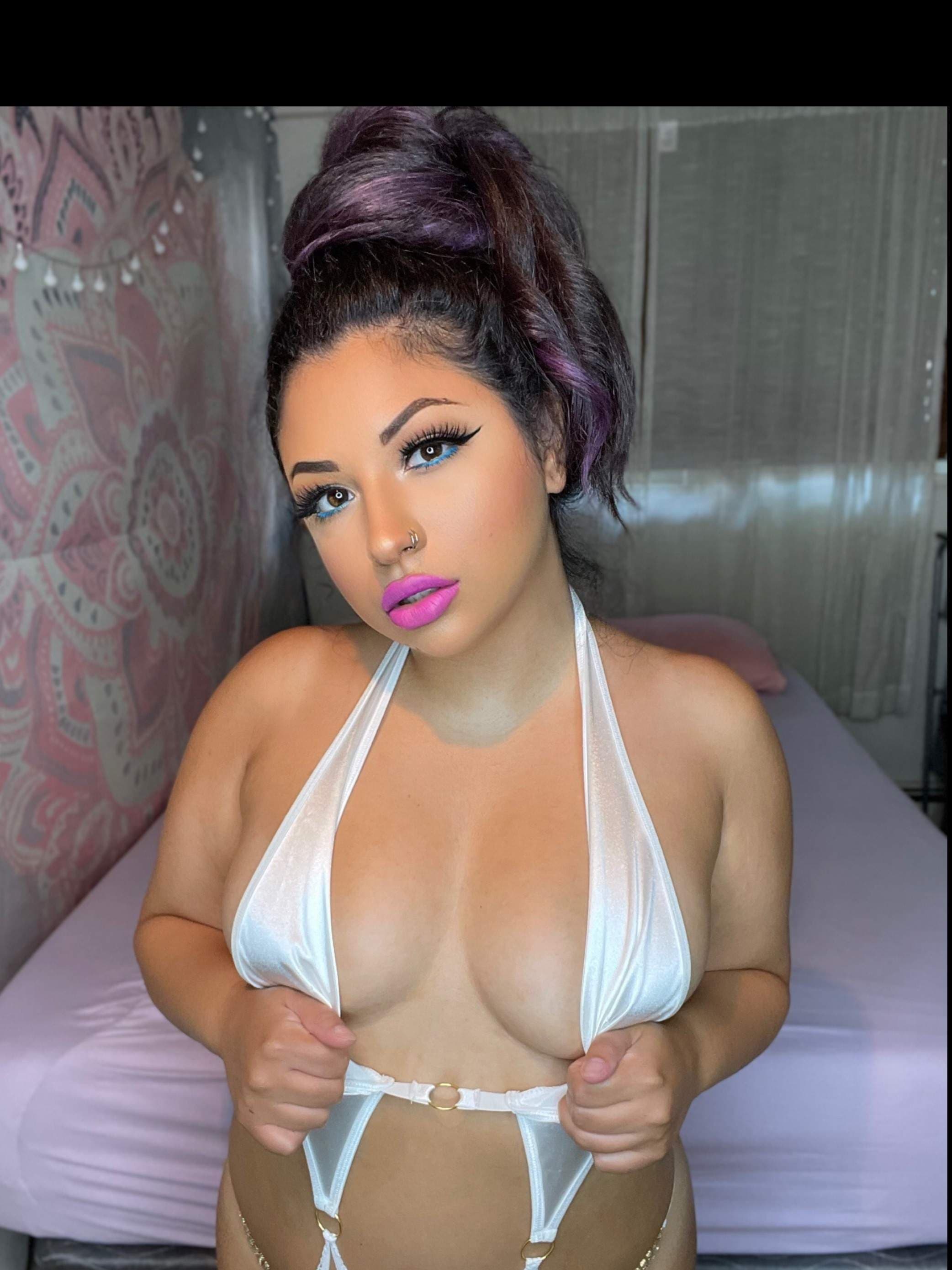 𝘿𝙤𝙡𝙡𝙞𝙚 𝐂𝐮𝐬𝐭𝐨𝐦 𝐐𝐔𝐄𝐄𝐍👑 ᶠᴿᴱᴱ ᴾᴬᴳᴱ