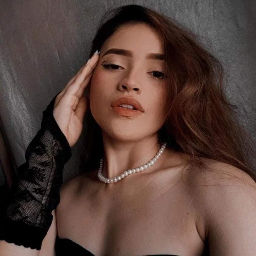Valentina Castro