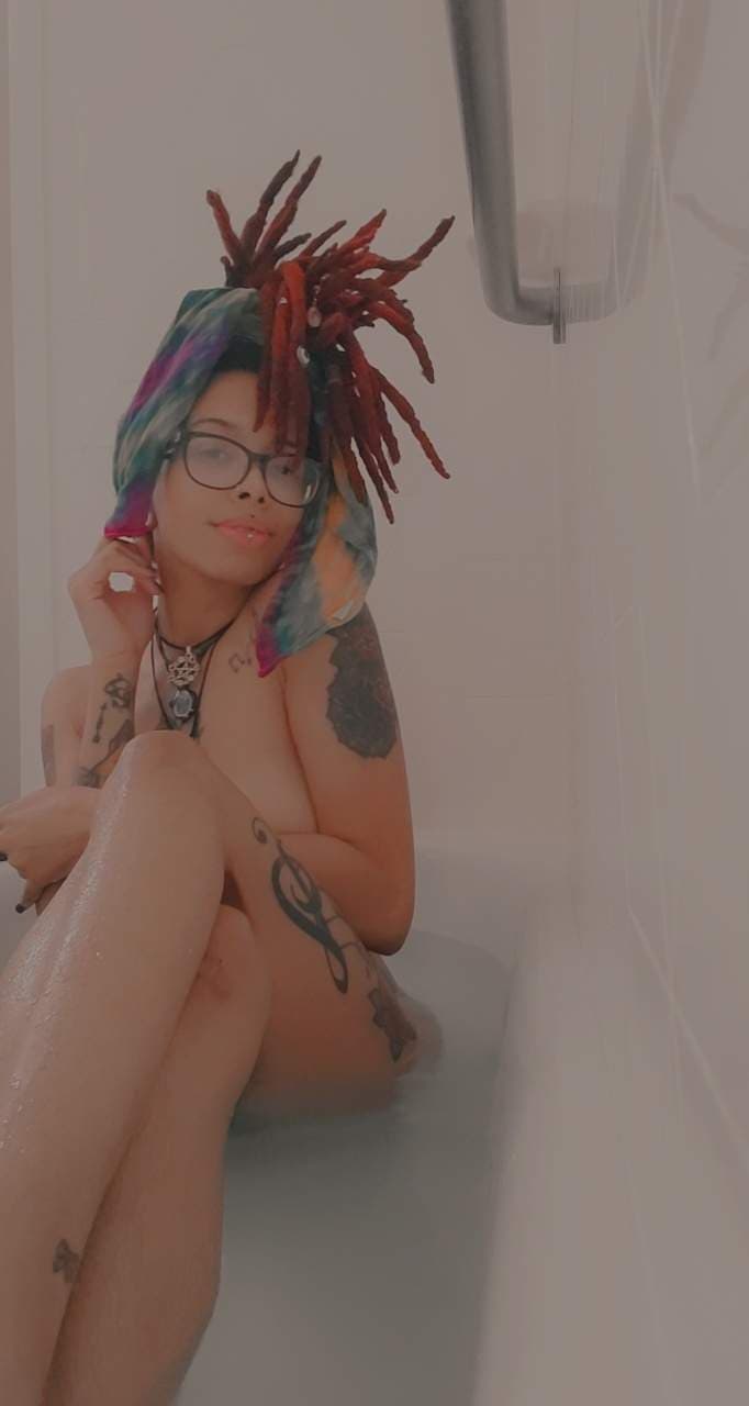 Venus the Ganja Goddess 💚