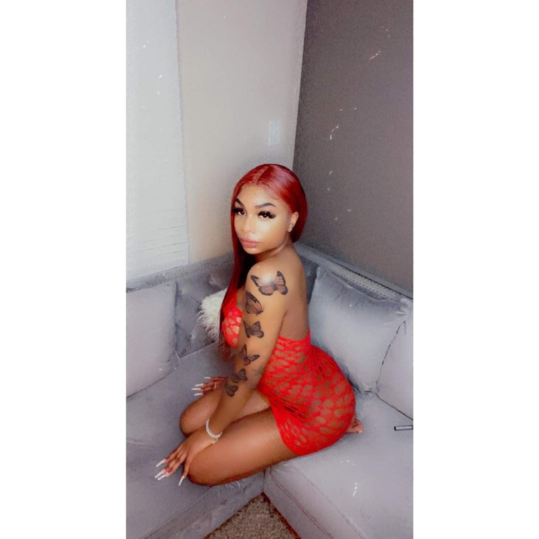Amber Leaksss