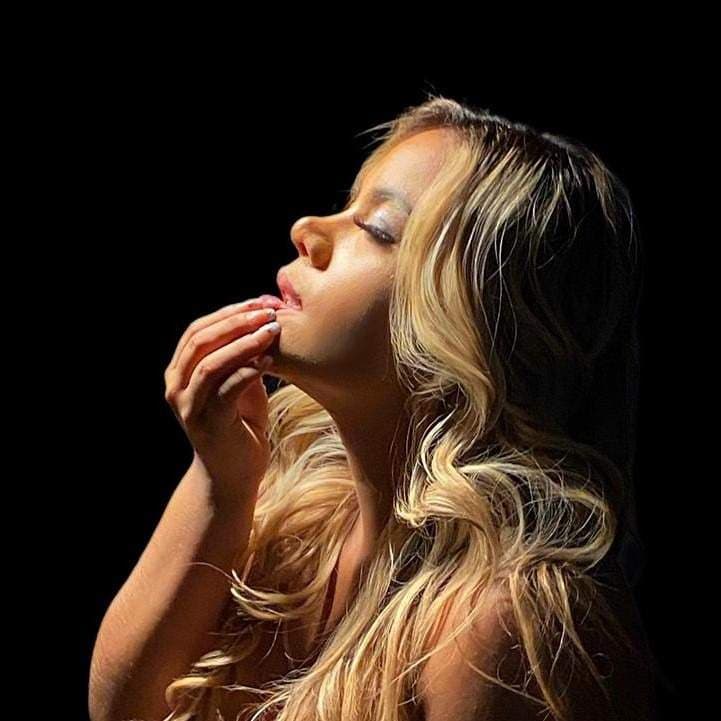 Chloe Do Santos