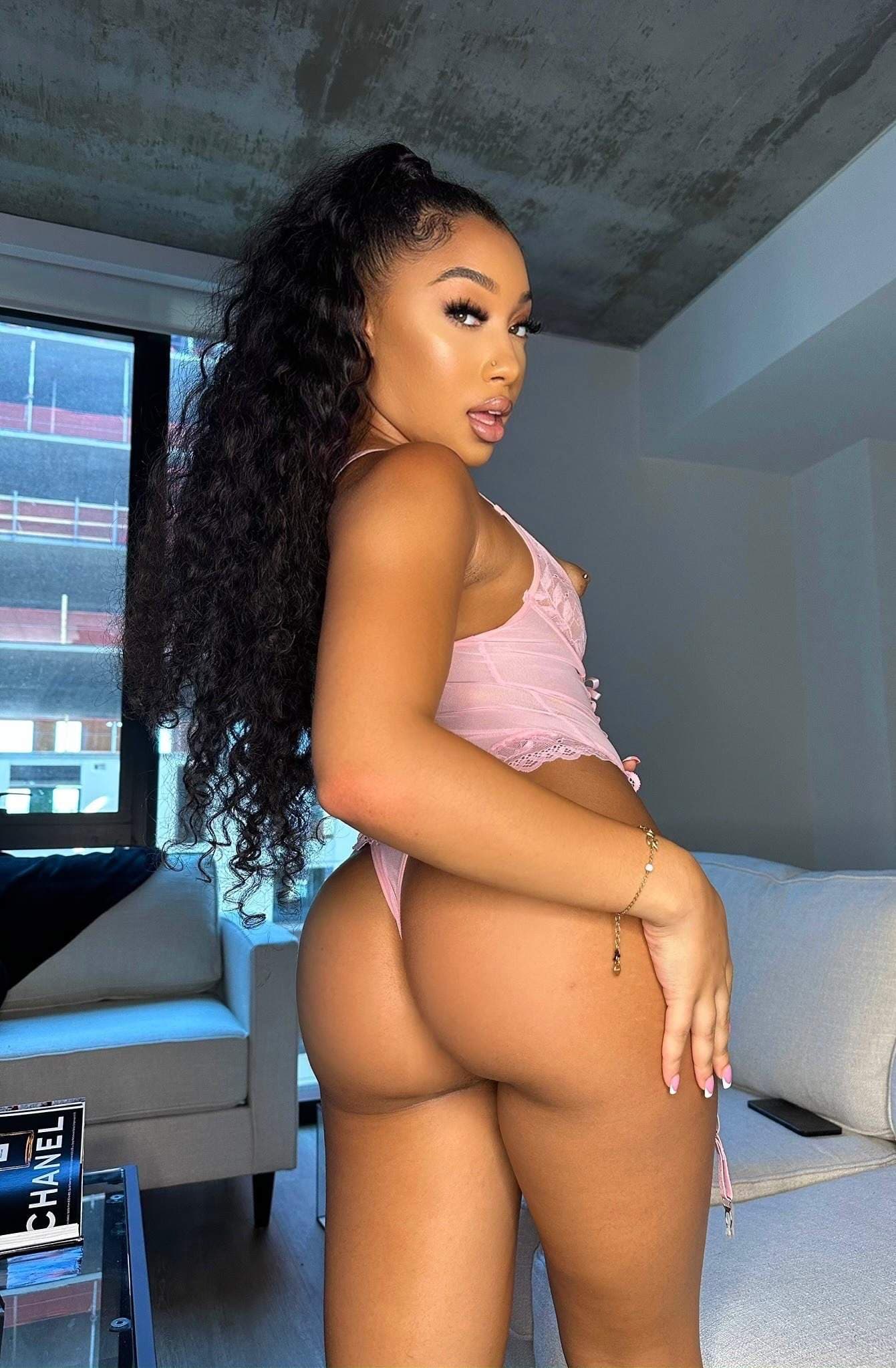 Bubble Booty💋