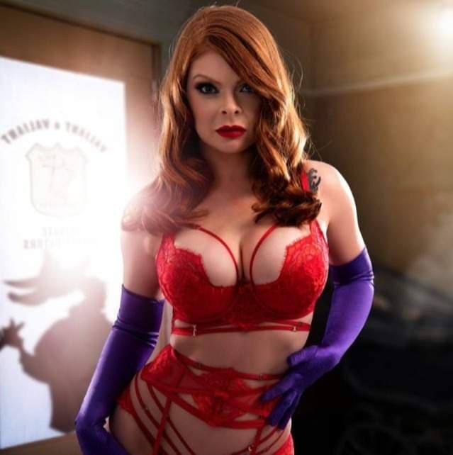 Jessica Rabbit 👩🦰 Real Redhead Curves