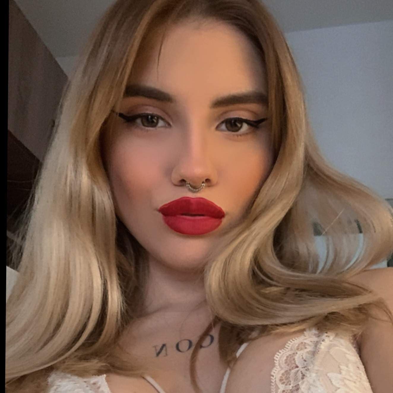 🍒 19yo Kira Jewel Exposed 🍒