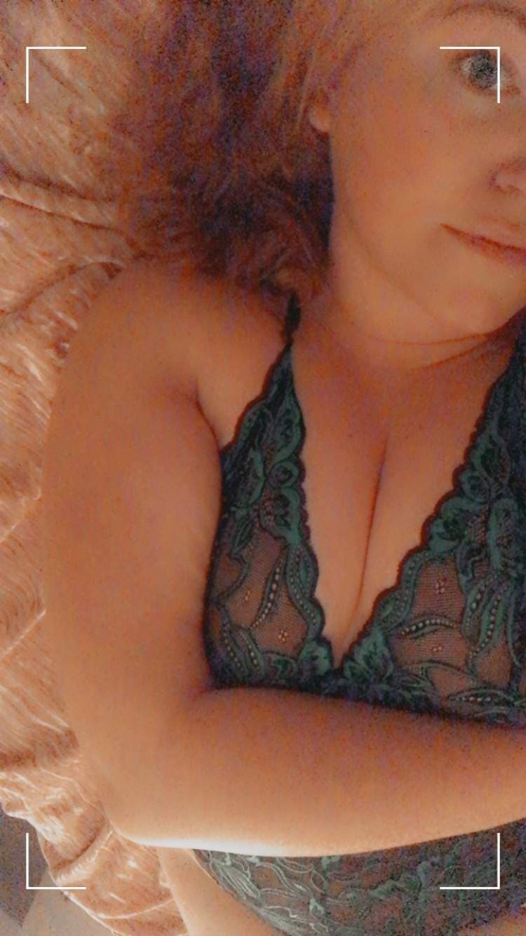 BlueeyezThickthighz
