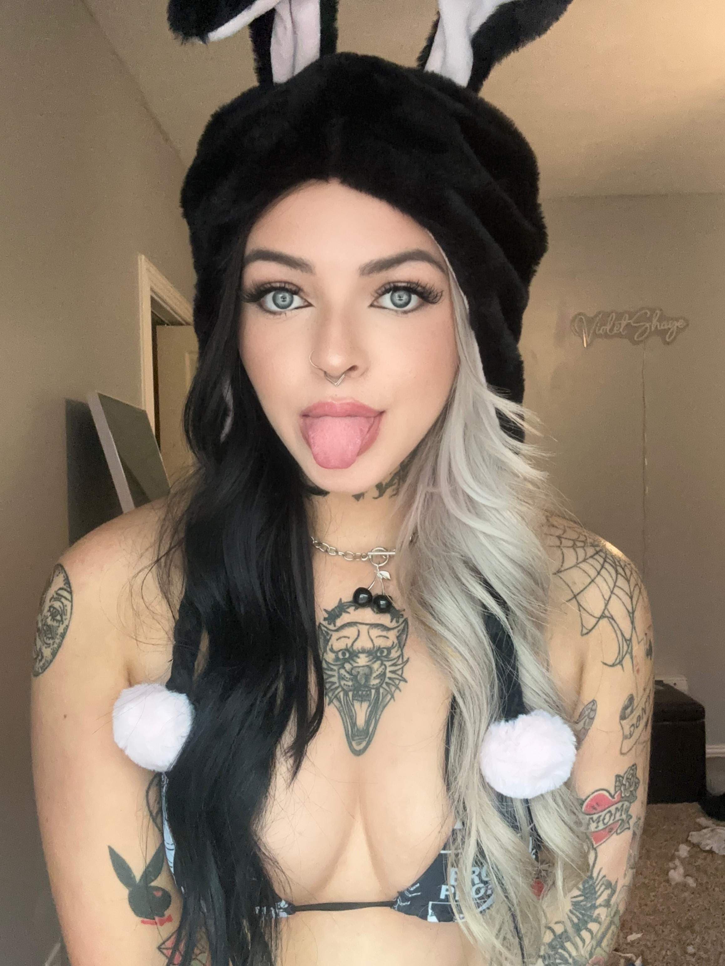 Violet 💞