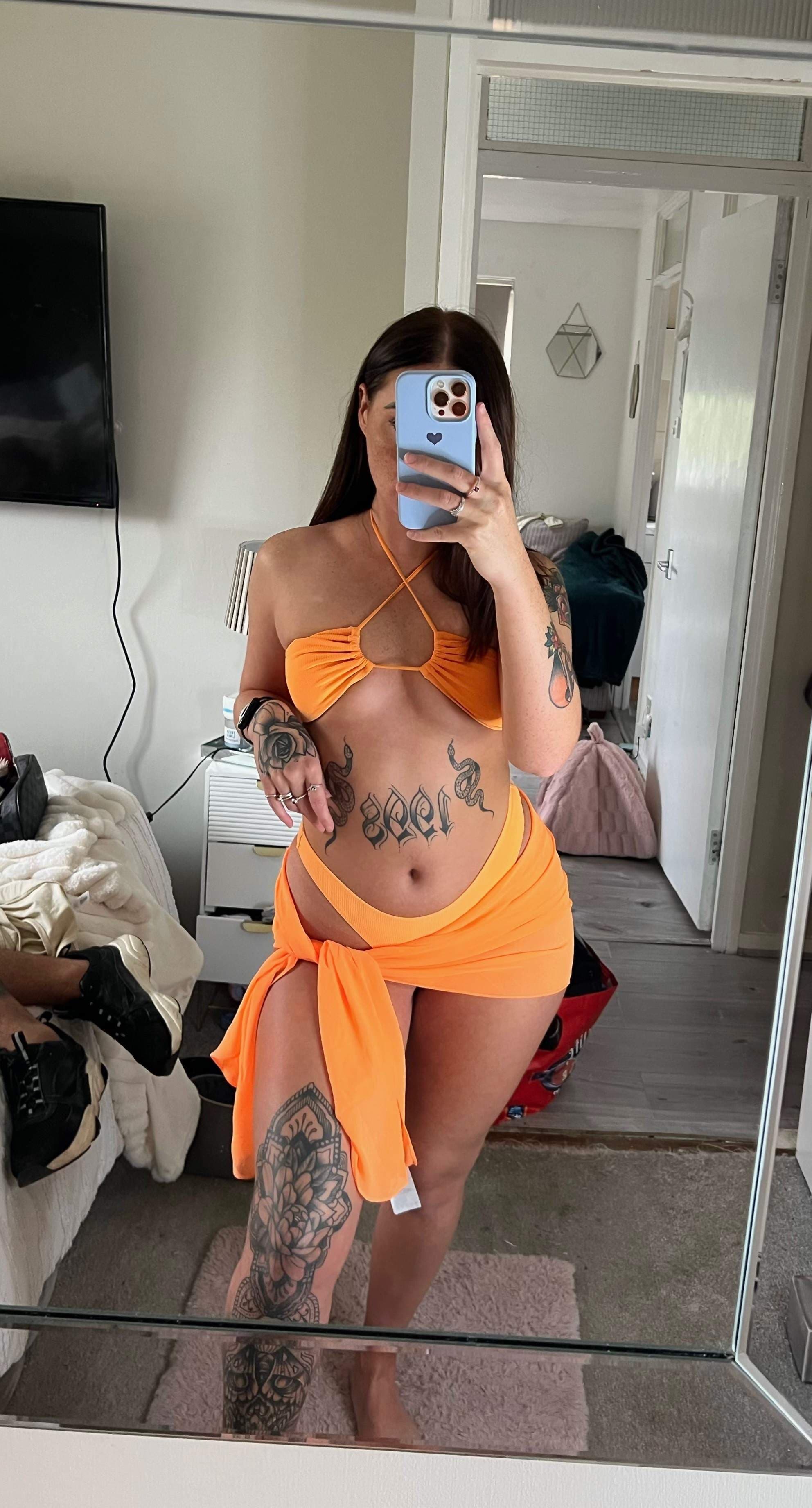 CHLOE MARSHALL