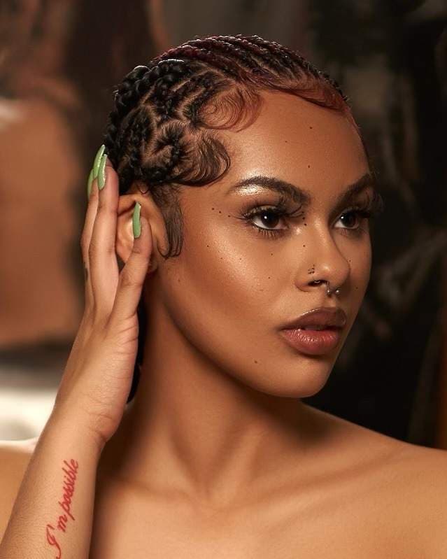 7 7 7 🧿