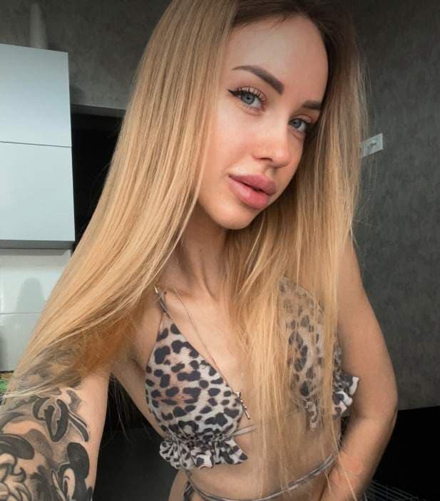 Elya Bunny Tease 🐰🤍