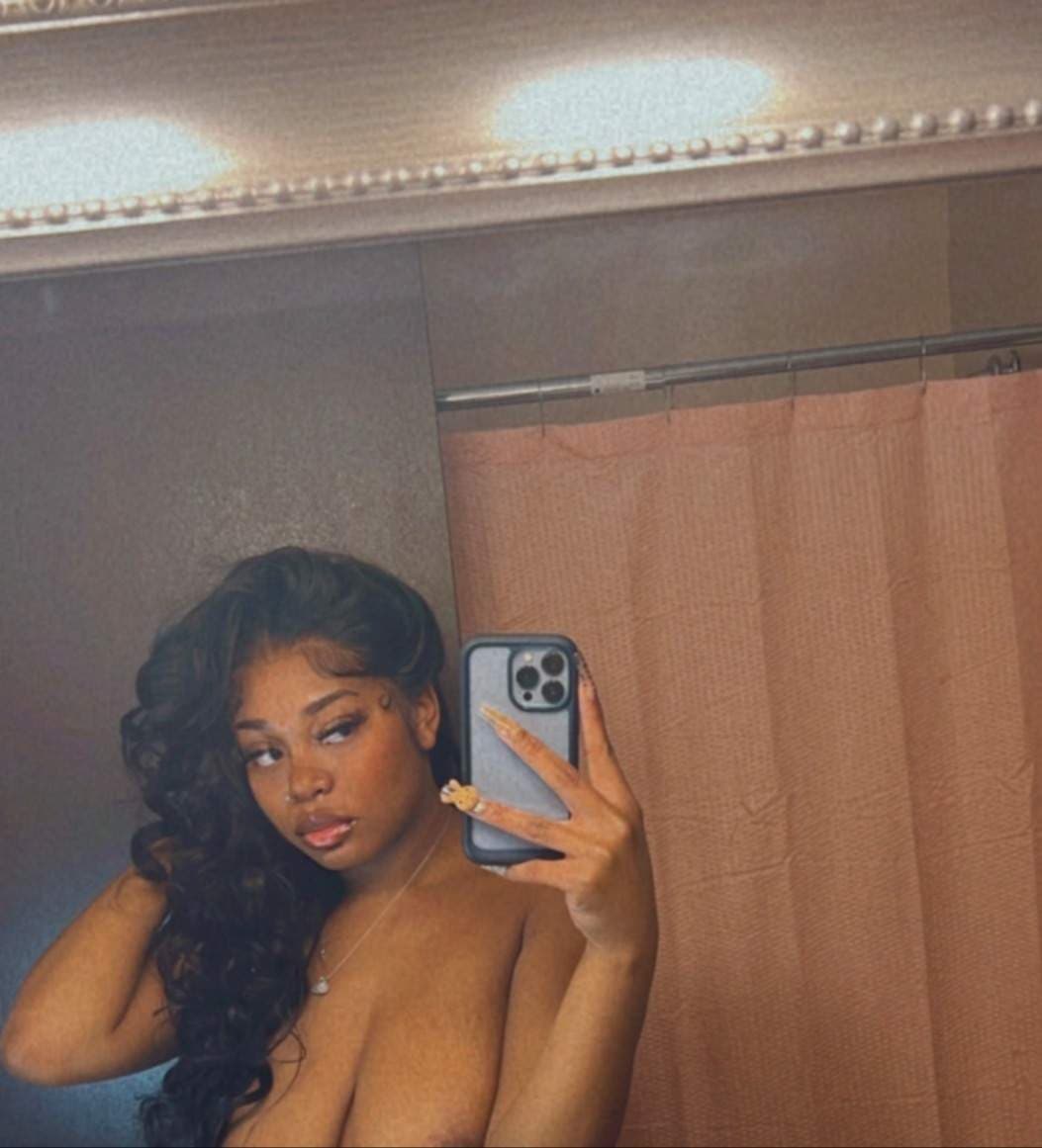 Naomi LOVE 🤎