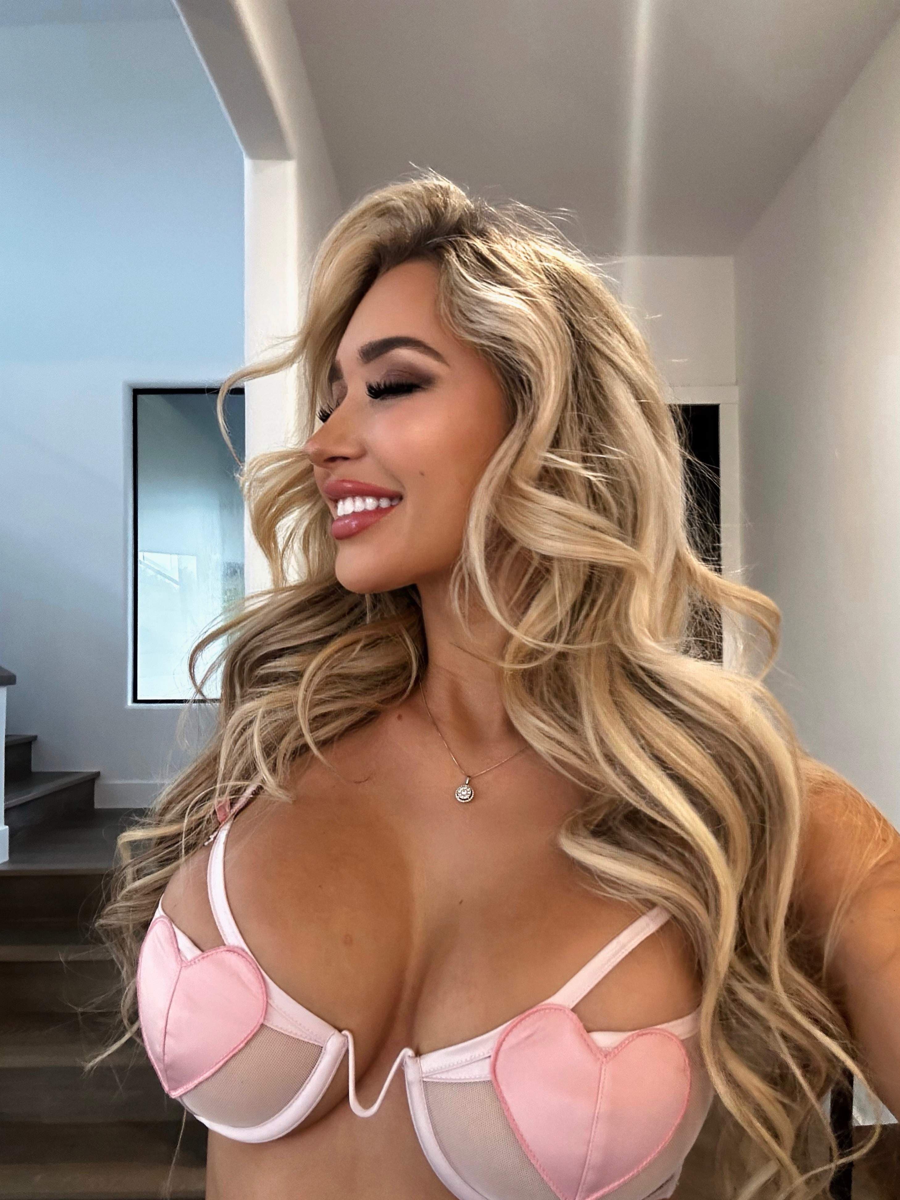 Nikki Sullivan