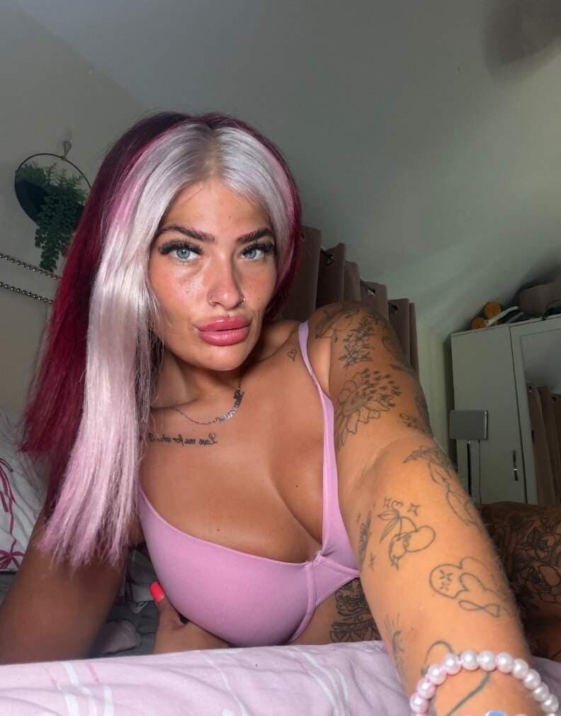 𝙎𝙝𝙖𝙣𝙣𝙤𝙣 "🍒👱♀️" 𝙋𝙖𝙞𝙜𝙚