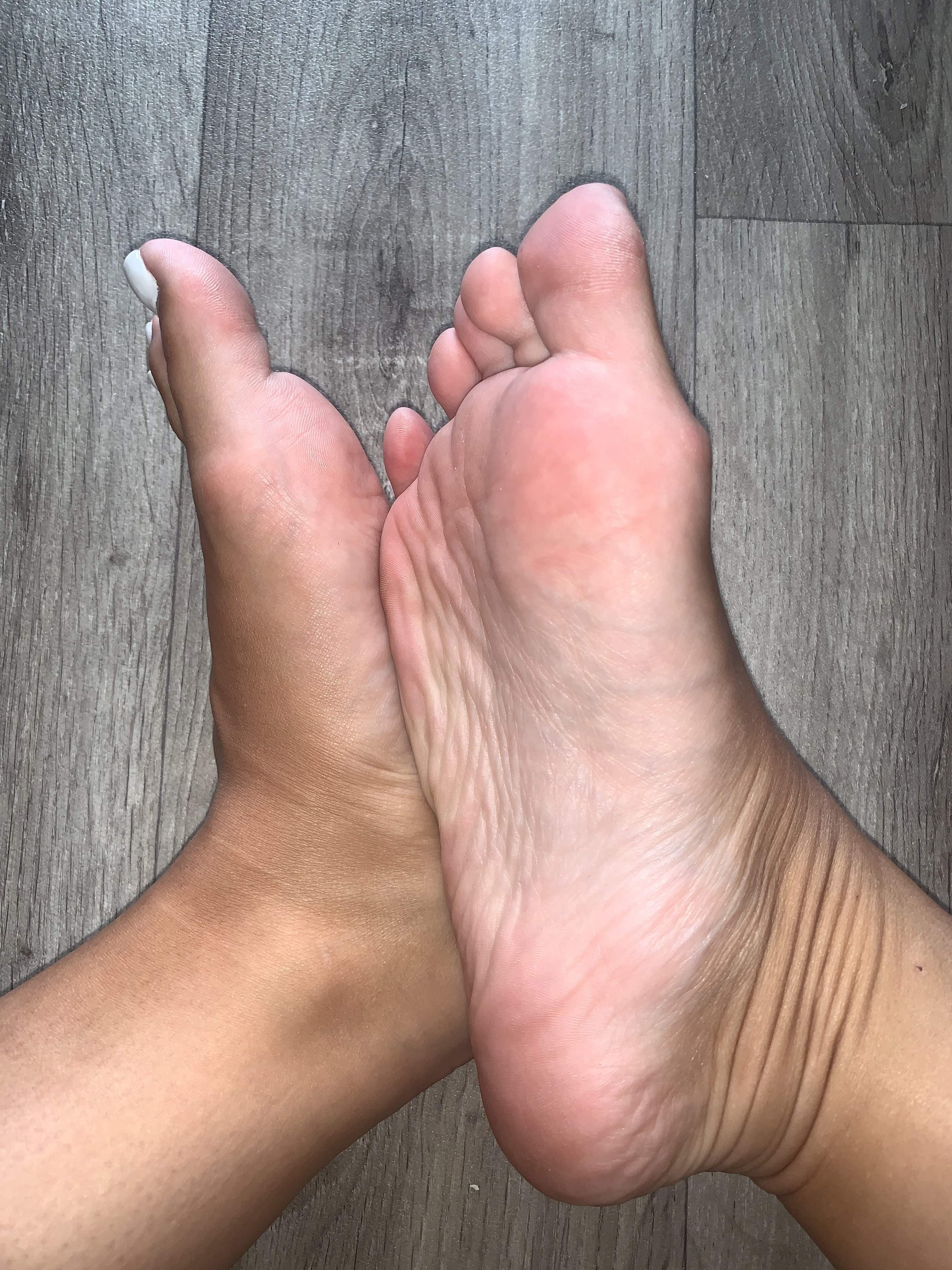 Foxy feet 😙