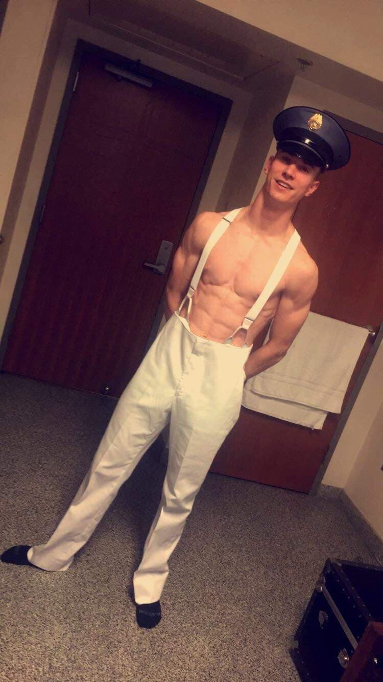 Evan Reynolds