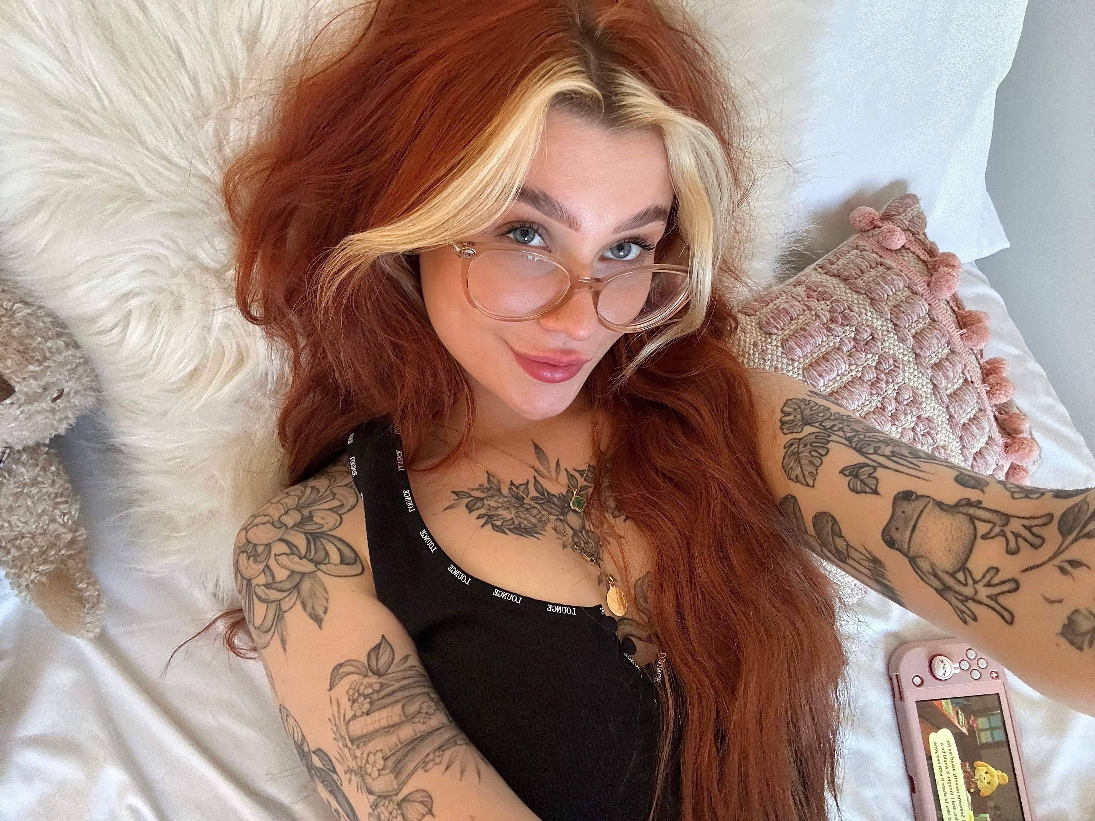 Caitlin 🧚🏼♀️ your nerdy secret 🌸